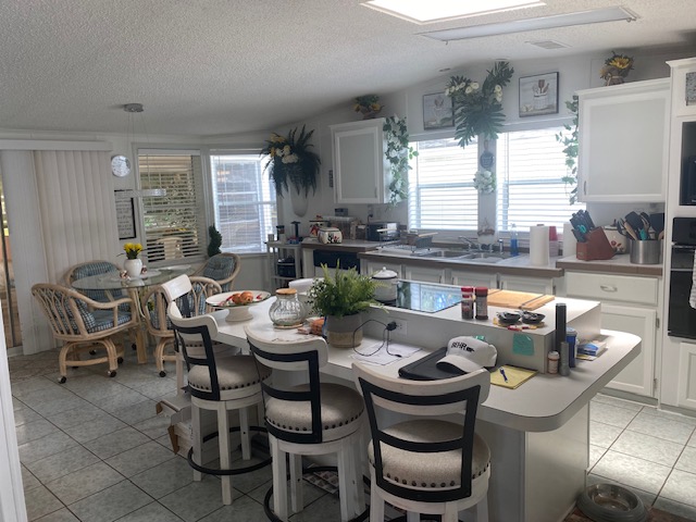 4324 Dirkshire Loop, Lakeland, Florida 33801, 3 Bedrooms Bedrooms, ,2 BathroomsBathrooms,55-Plus Mobile Home,For Sale,Dirkshire Loop,3619