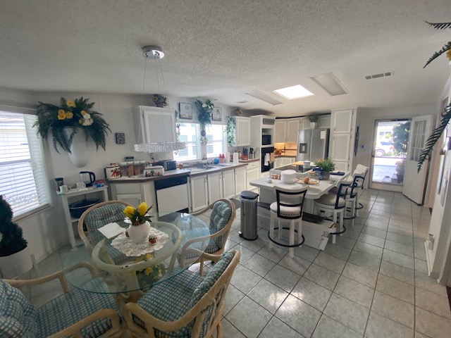 4324 Dirkshire Loop, Lakeland, Florida 33801, 3 Bedrooms Bedrooms, ,2 BathroomsBathrooms,55-Plus Mobile Home,For Sale,Dirkshire Loop,3619