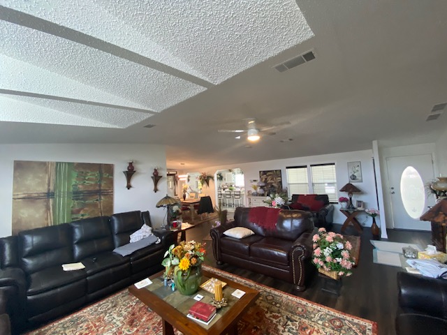 4324 Dirkshire Loop, Lakeland, Florida 33801, 3 Bedrooms Bedrooms, ,2 BathroomsBathrooms,55-Plus Mobile Home,For Sale,Dirkshire Loop,3619