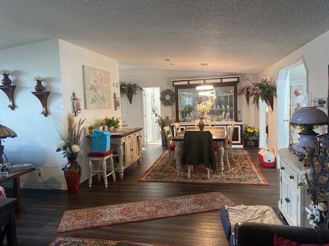 4324 Dirkshire Loop, Lakeland, Florida 33801, 3 Bedrooms Bedrooms, ,2 BathroomsBathrooms,55-Plus Mobile Home,For Sale,Dirkshire Loop,3619