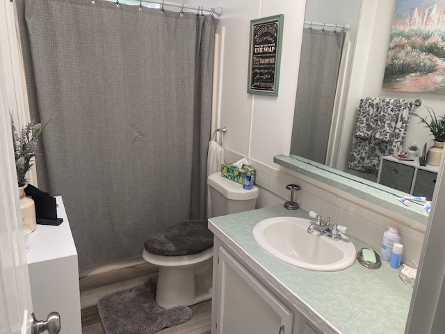 4324 Dirkshire Loop, Lakeland, Florida 33801, 3 Bedrooms Bedrooms, ,2 BathroomsBathrooms,55-Plus Mobile Home,For Sale,Dirkshire Loop,3619