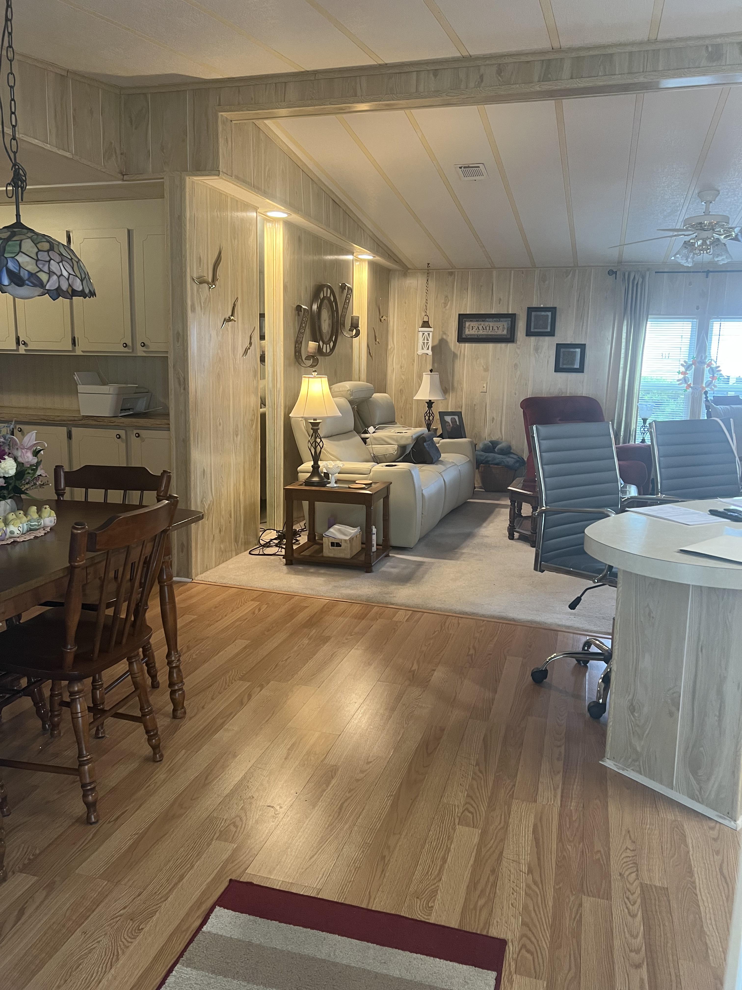 5700 Bayshore Road, Lot 315, Palmetto, Florida 34221, 2 Bedrooms Bedrooms, ,2 BathroomsBathrooms,55-Plus Mobile Home,For Sale,Bayshore Road, Lot 315,3622