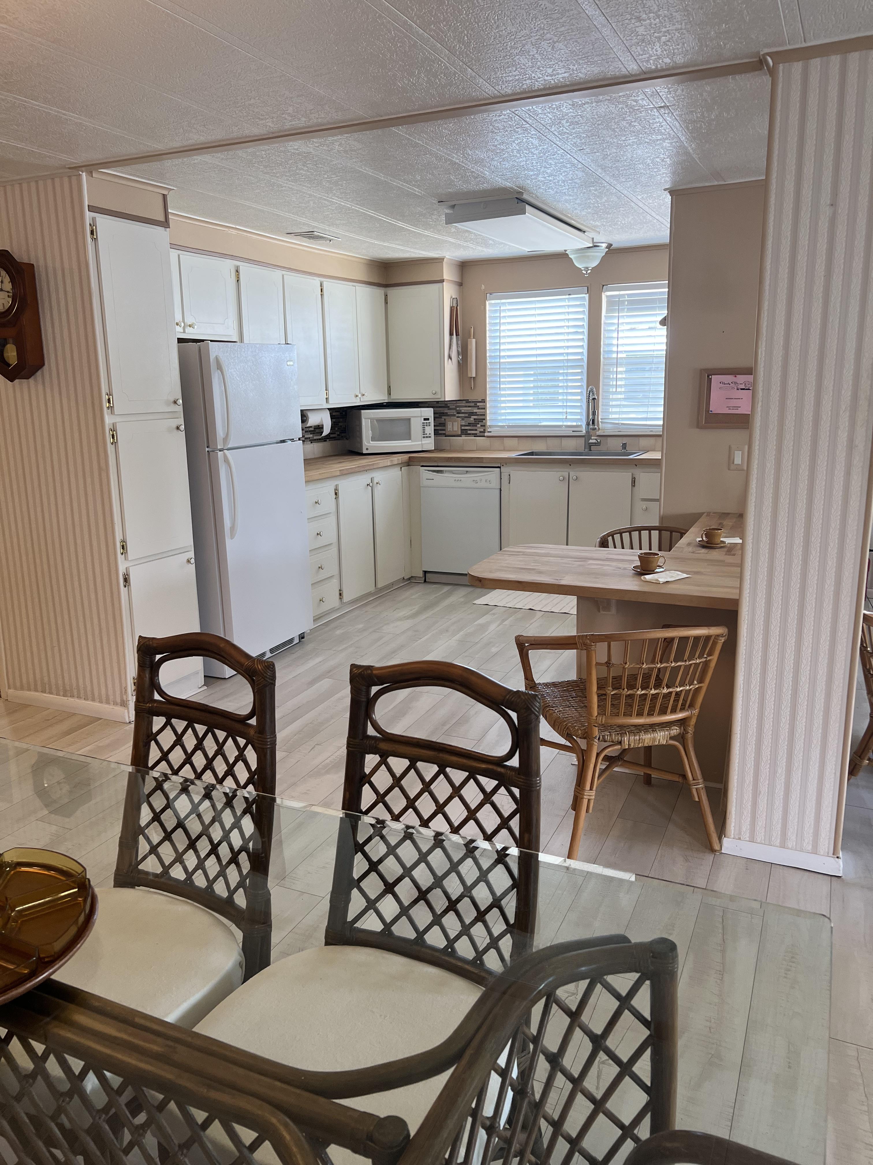 5700 Bayshore Road, Lot 709, Palmetto, Florida 34221, 2 Bedrooms Bedrooms, ,2 BathroomsBathrooms,55-Plus Mobile Home,For Sale,Bayshore Road, Lot 709,3623