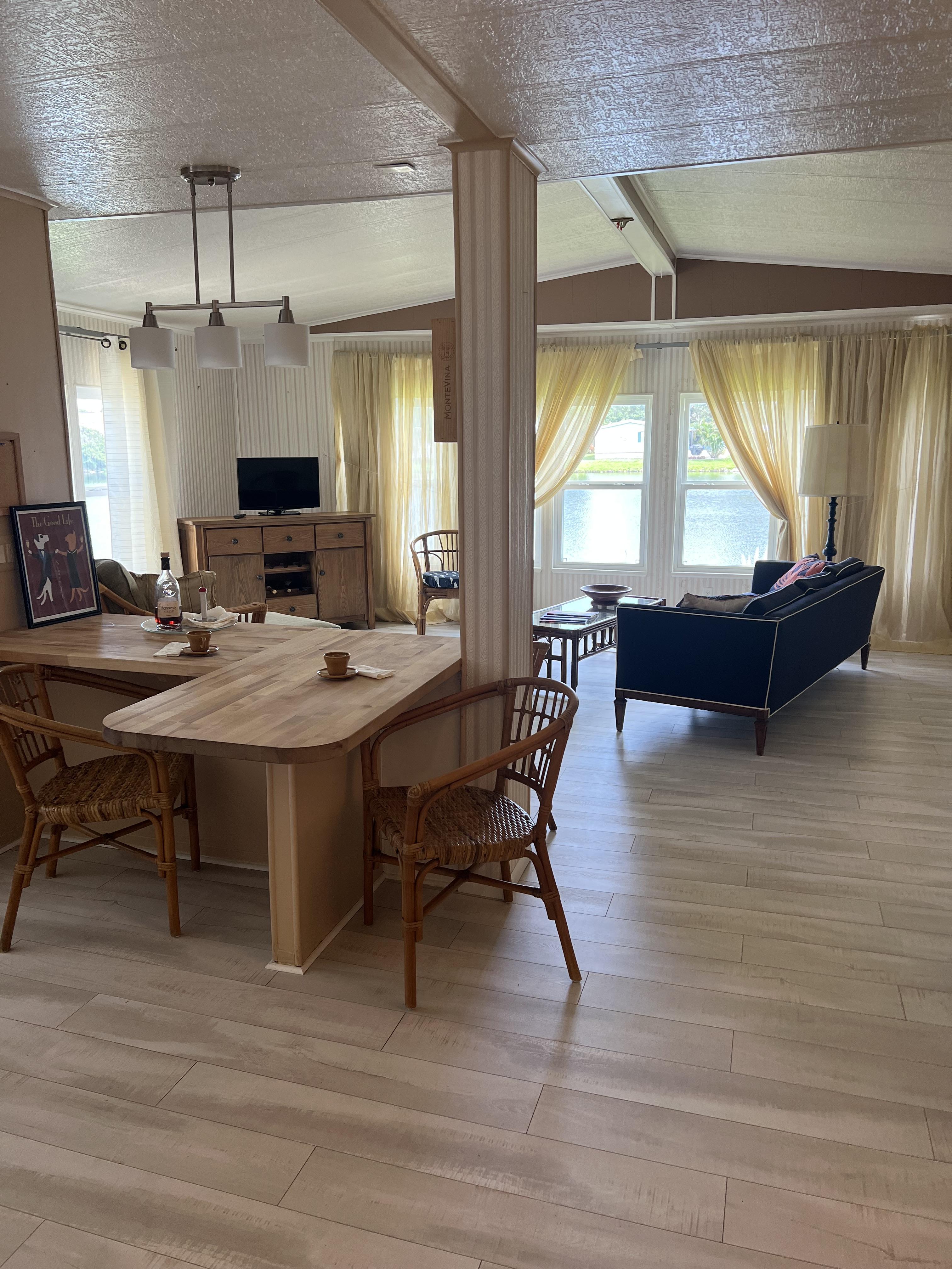 5700 Bayshore Road, Lot 709, Palmetto, Florida 34221, 2 Bedrooms Bedrooms, ,2 BathroomsBathrooms,55-Plus Mobile Home,For Sale,Bayshore Road, Lot 709,3623