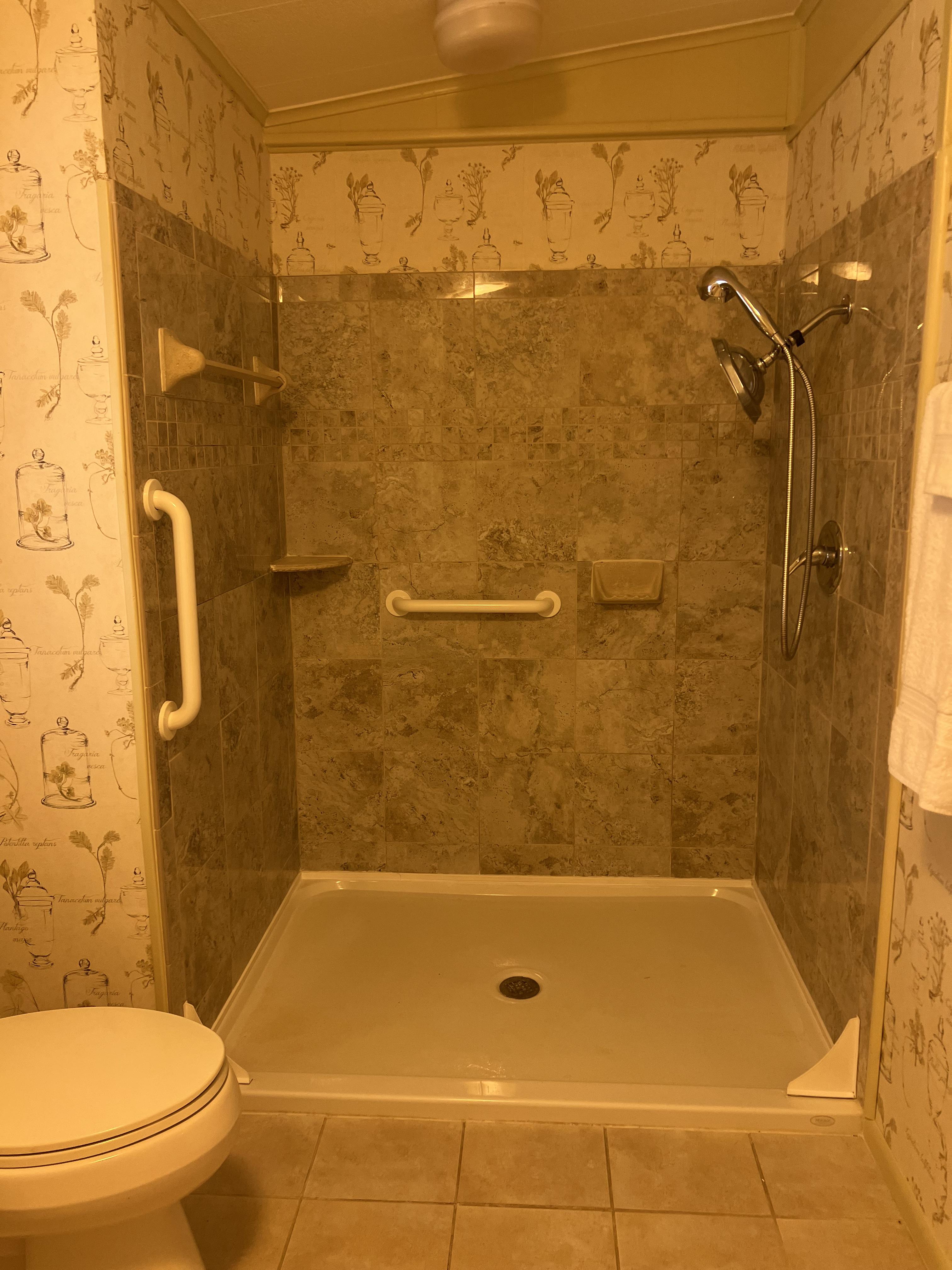 5700 Bayshore Road, Lot 709, Palmetto, Florida 34221, 2 Bedrooms Bedrooms, ,2 BathroomsBathrooms,55-Plus Mobile Home,For Sale,Bayshore Road, Lot 709,3623