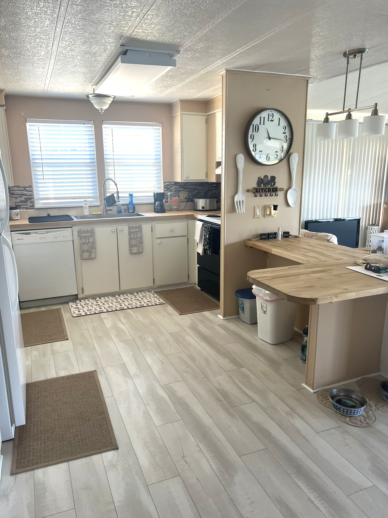 5700 Bayshore Road, Lot 709, Palmetto, Florida 34221, 2 Bedrooms Bedrooms, ,2 BathroomsBathrooms,55-Plus Mobile Home,For Sale,Bayshore Road, Lot 709,3623