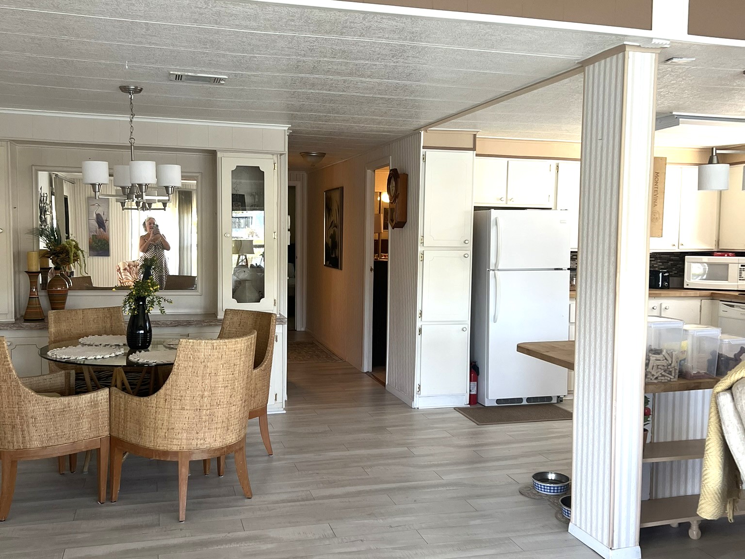 5700 Bayshore Road, Lot 709, Palmetto, Florida 34221, 2 Bedrooms Bedrooms, ,2 BathroomsBathrooms,55-Plus Mobile Home,For Sale,Bayshore Road, Lot 709,3623