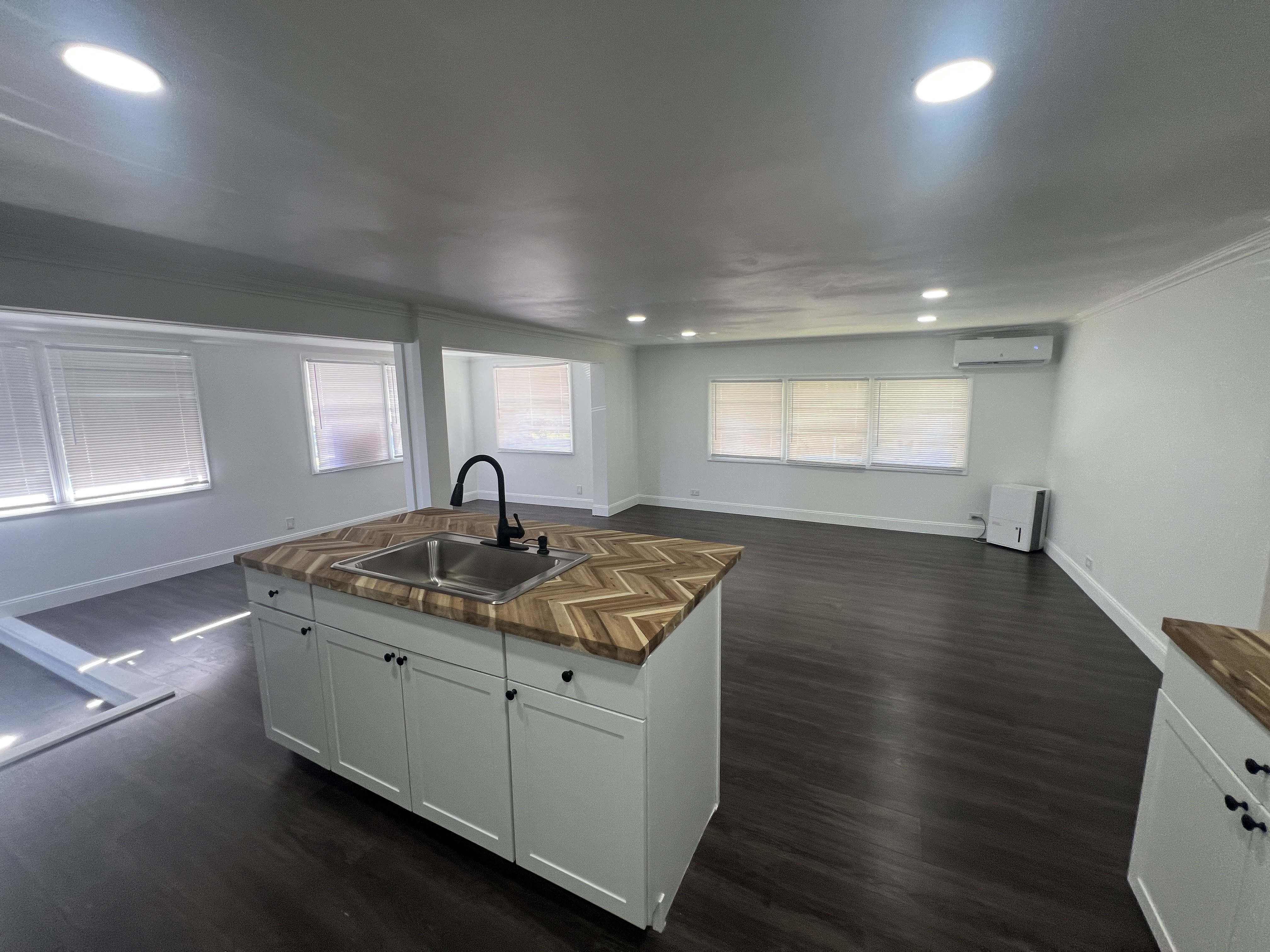 4300 E Bay Drive, Lot 322, Clearwater, Florida 33764, 2 Bedrooms Bedrooms, ,2 BathroomsBathrooms,55-Plus Mobile Home,For Sale,E Bay Drive, Lot 322,3633