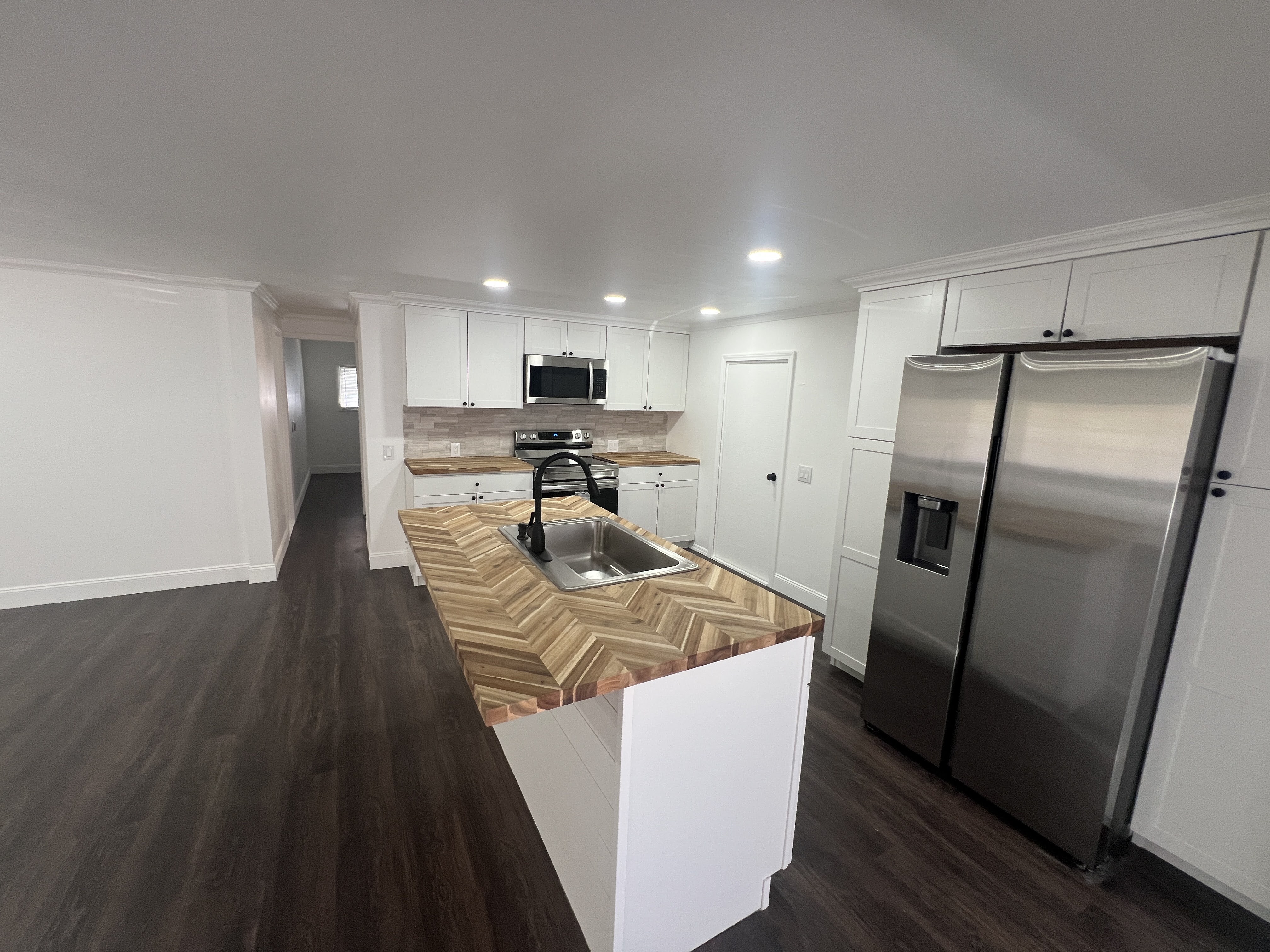 4300 E Bay Drive, Lot 322, Clearwater, Florida 33764, 2 Bedrooms Bedrooms, ,2 BathroomsBathrooms,55-Plus Mobile Home,For Sale,E Bay Drive, Lot 322,3633