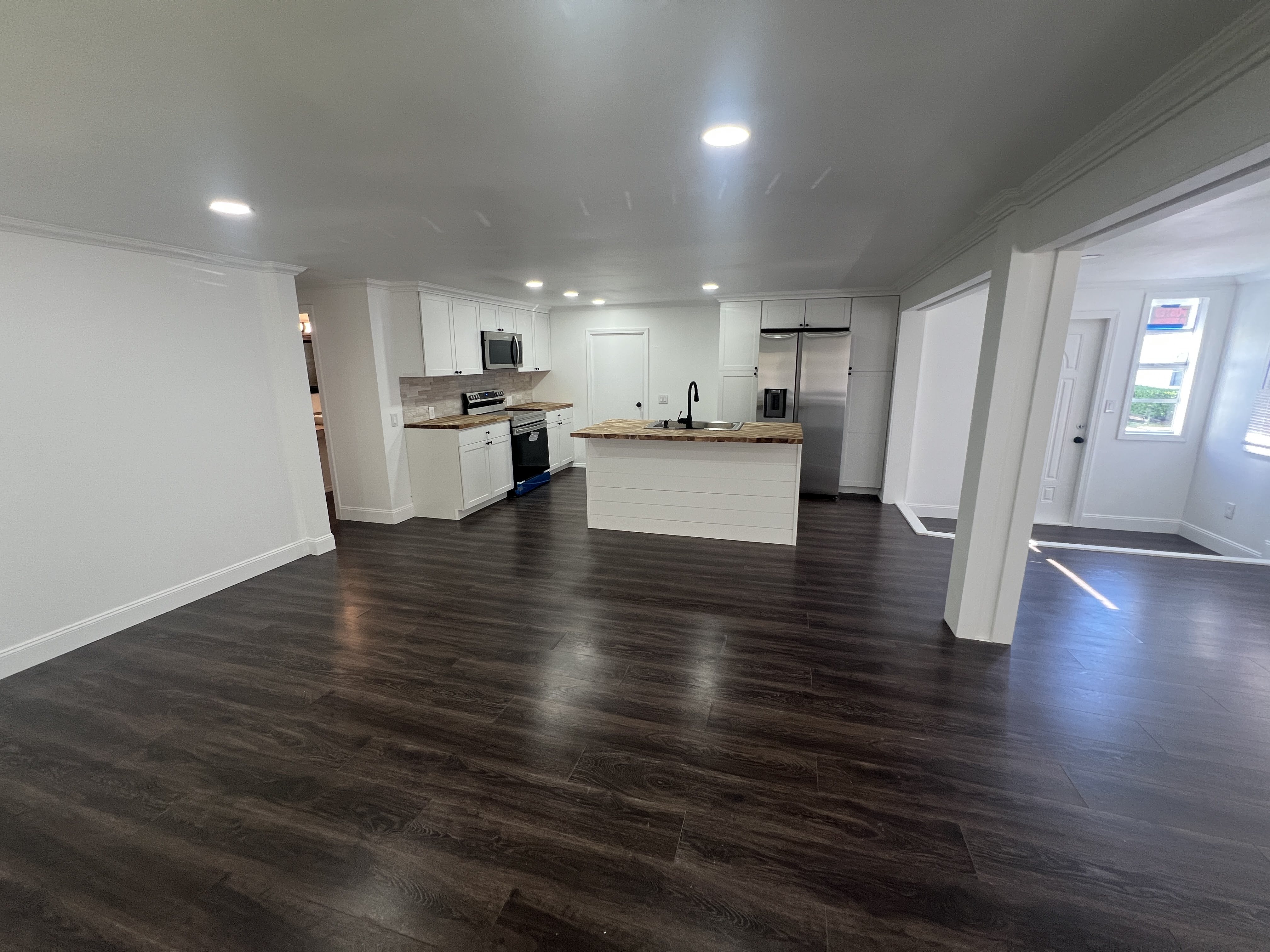 4300 E Bay Drive, Lot 322, Clearwater, Florida 33764, 2 Bedrooms Bedrooms, ,2 BathroomsBathrooms,55-Plus Mobile Home,For Sale,E Bay Drive, Lot 322,3633