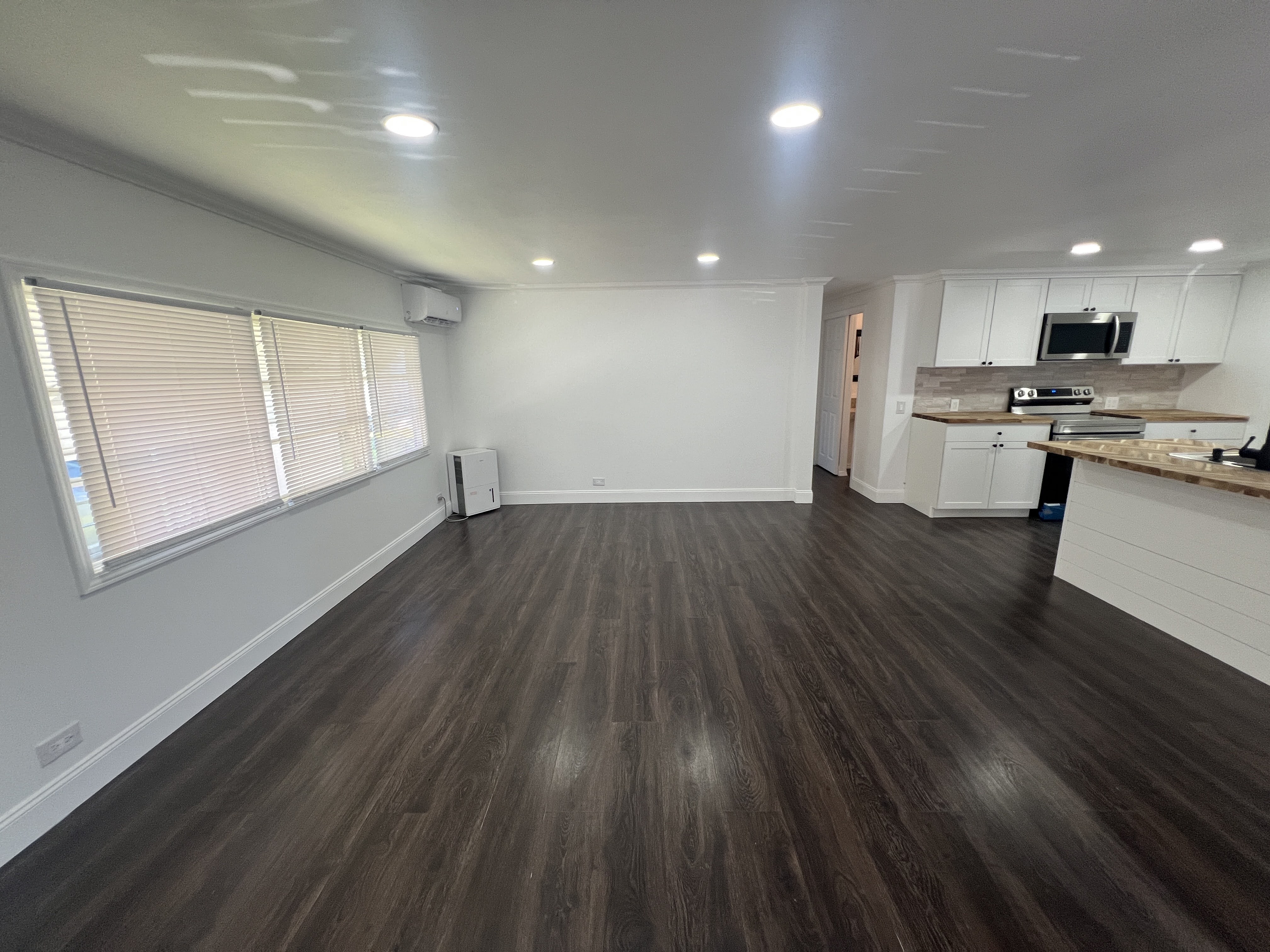 4300 E Bay Drive, Lot 322, Clearwater, Florida 33764, 2 Bedrooms Bedrooms, ,2 BathroomsBathrooms,55-Plus Mobile Home,For Sale,E Bay Drive, Lot 322,3633