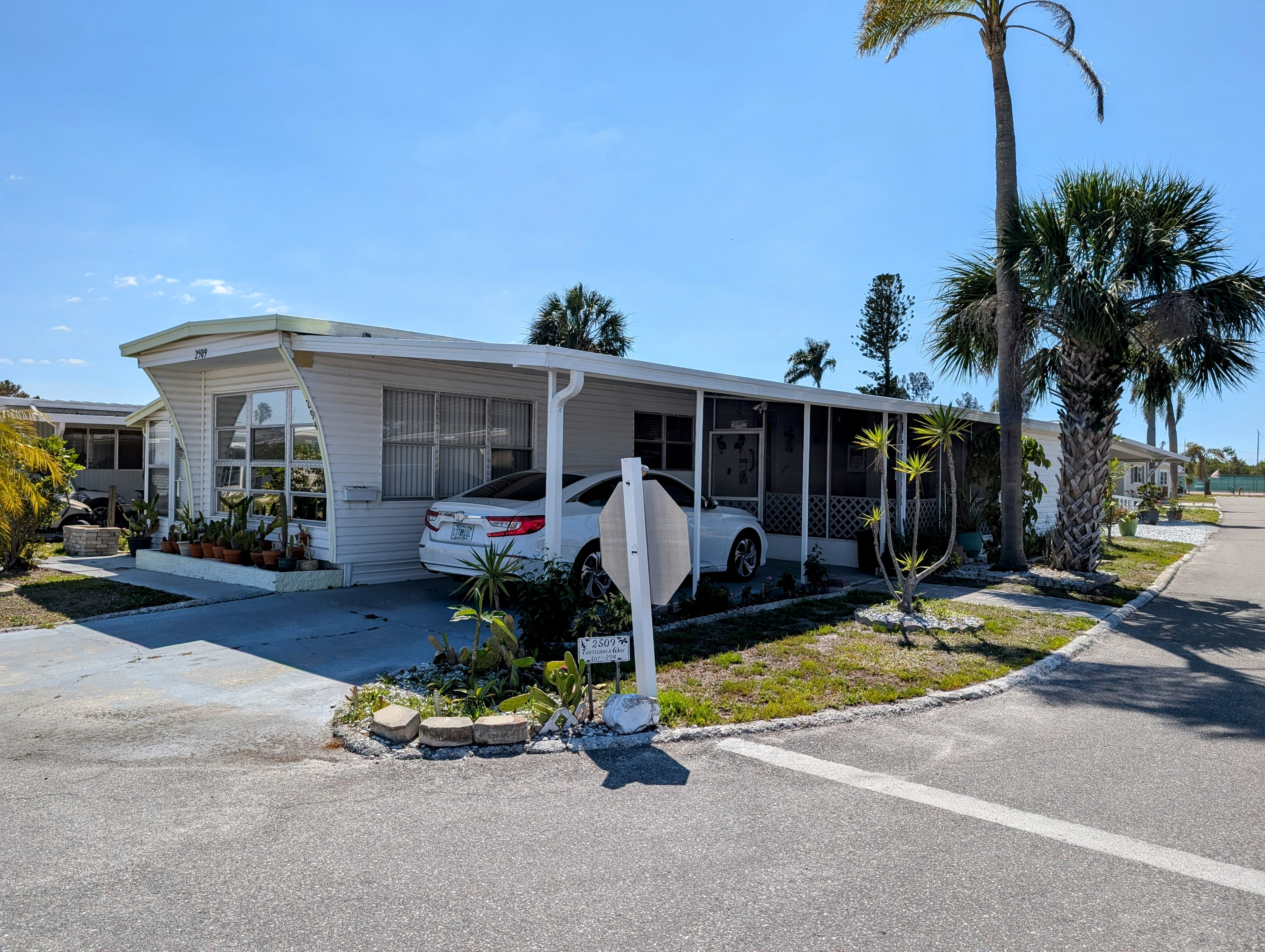 2509 Turtleback Way, Ruskin, Florida 33570, 1 Bedroom Bedrooms, ,1 BathroomBathrooms,55-Plus Mobile Home,For Sale,Turtleback Way,3636