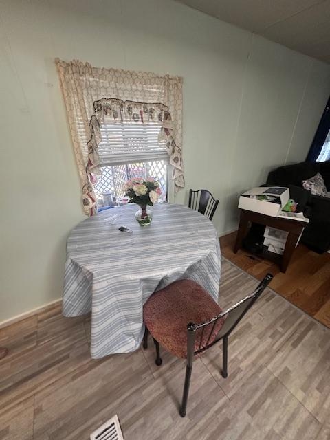 7325 Carnival Lane, New Port Richey, Florida 34653, 2 Bedrooms Bedrooms, ,1 BathroomBathrooms,55-Plus Mobile Home,For Sale,Carnival Lane,3640