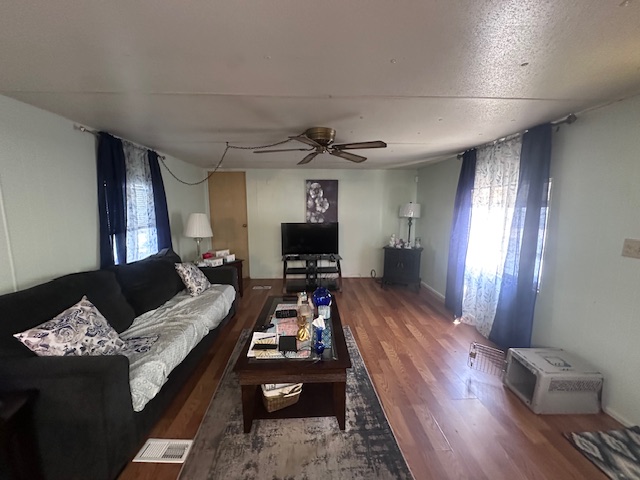 7325 Carnival Lane, New Port Richey, Florida 34653, 2 Bedrooms Bedrooms, ,1 BathroomBathrooms,55-Plus Mobile Home,For Sale,Carnival Lane,3640