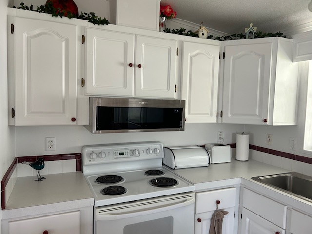 3520 Lauren Ct, Ellenton, Florida 34222, 2 Bedrooms Bedrooms, ,2 BathroomsBathrooms,55-Plus Mobile Home,For Sale,Lauren Ct,3679