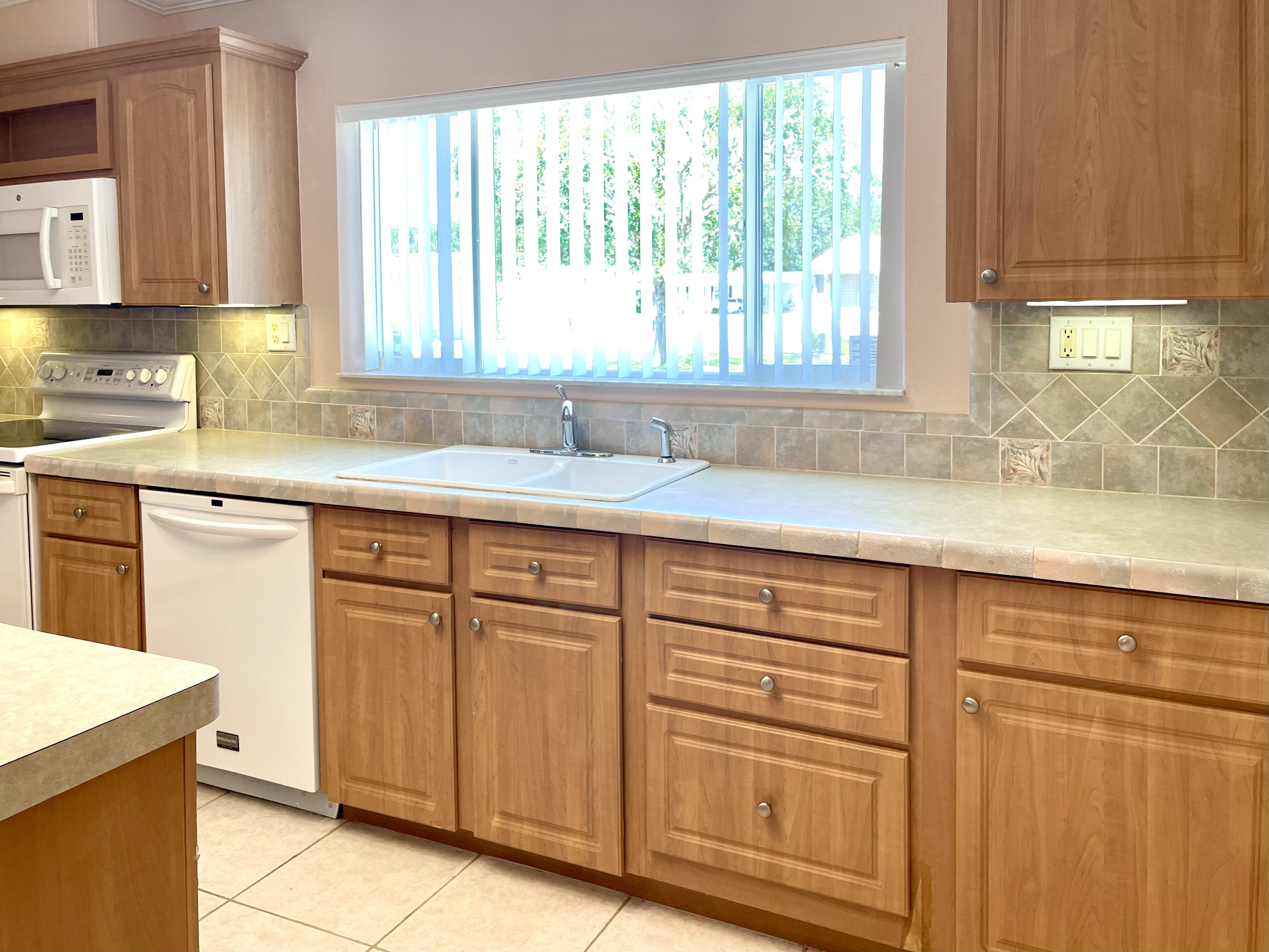 3551 Lauren Court, Ellenton, Florida 34222, 3 Bedrooms Bedrooms, ,2 BathroomsBathrooms,55-Plus Mobile Home,For Sale,Lauren Court,3695