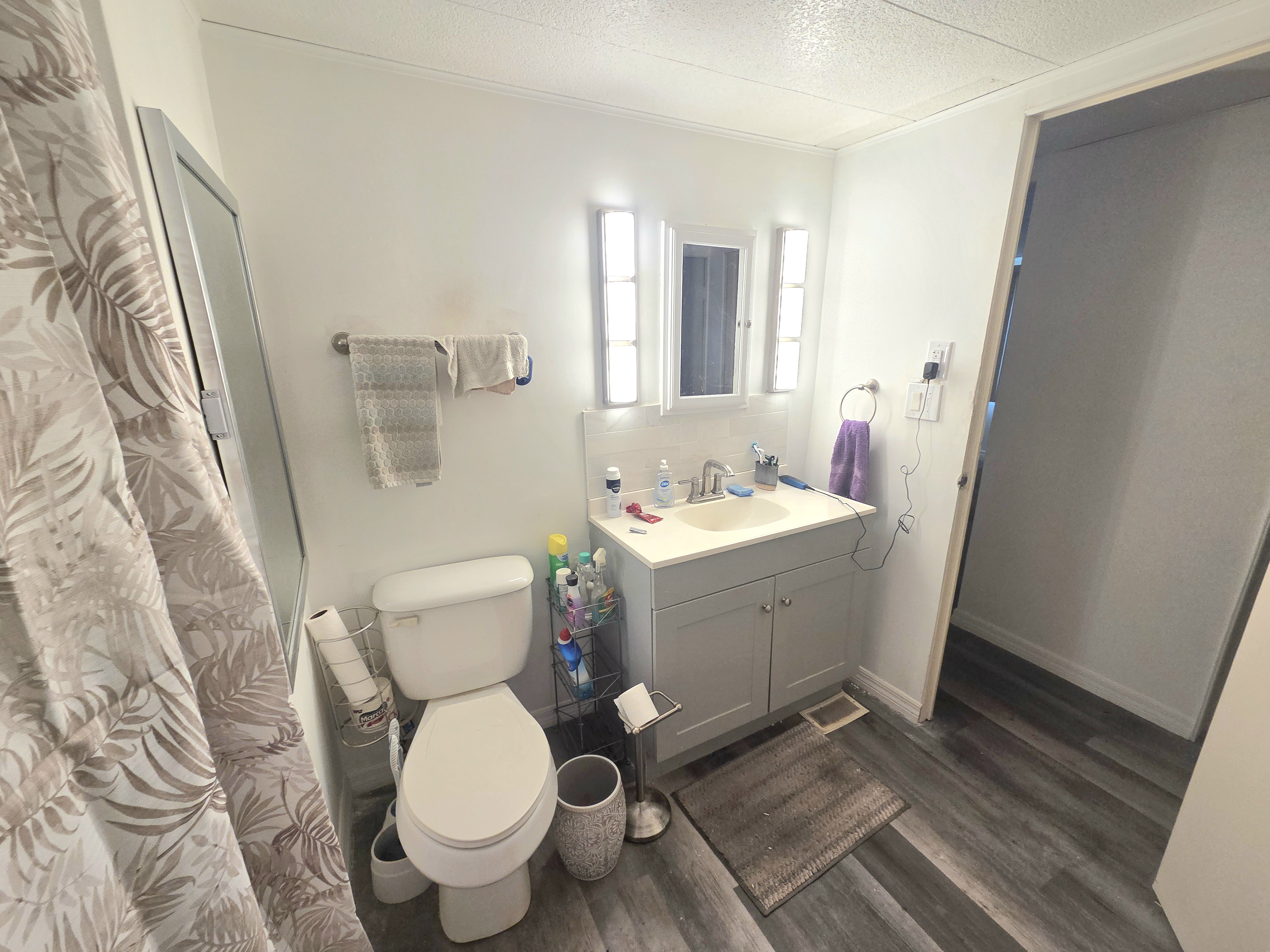 900 9th Avenue E, Lot 67, Palmetto, Florida 34221, 2 Bedrooms Bedrooms, ,1 BathroomBathrooms,55-Plus Mobile Home,For Sale,9th Avenue E, Lot 67,3699