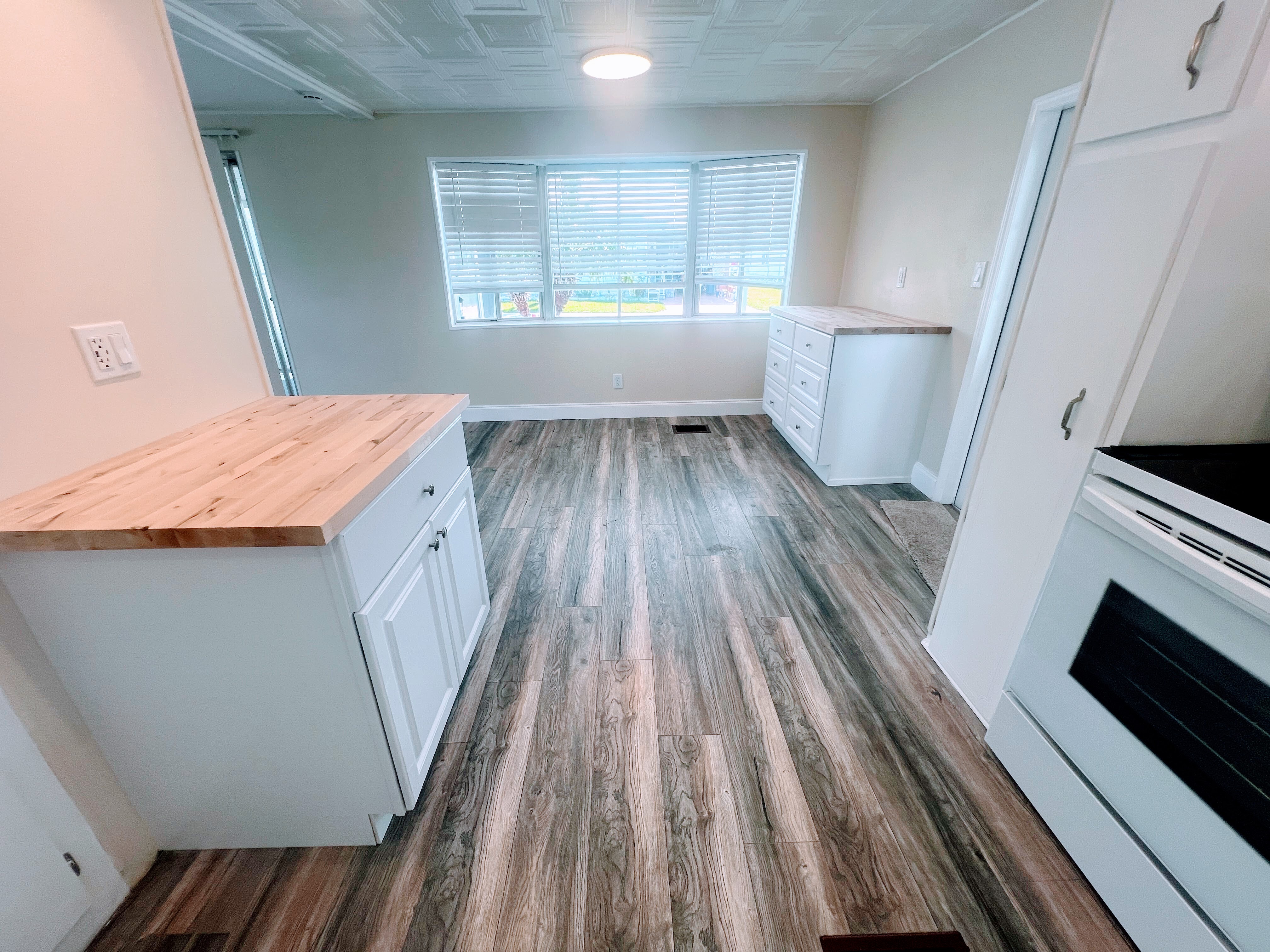 29081 US Hwy 19 N, Lot 256, Clearwater, Florida 33761, 2 Bedrooms Bedrooms, ,2 BathroomsBathrooms,55-Plus Mobile Home,For Sale,US Hwy 19 N, Lot 256,3704