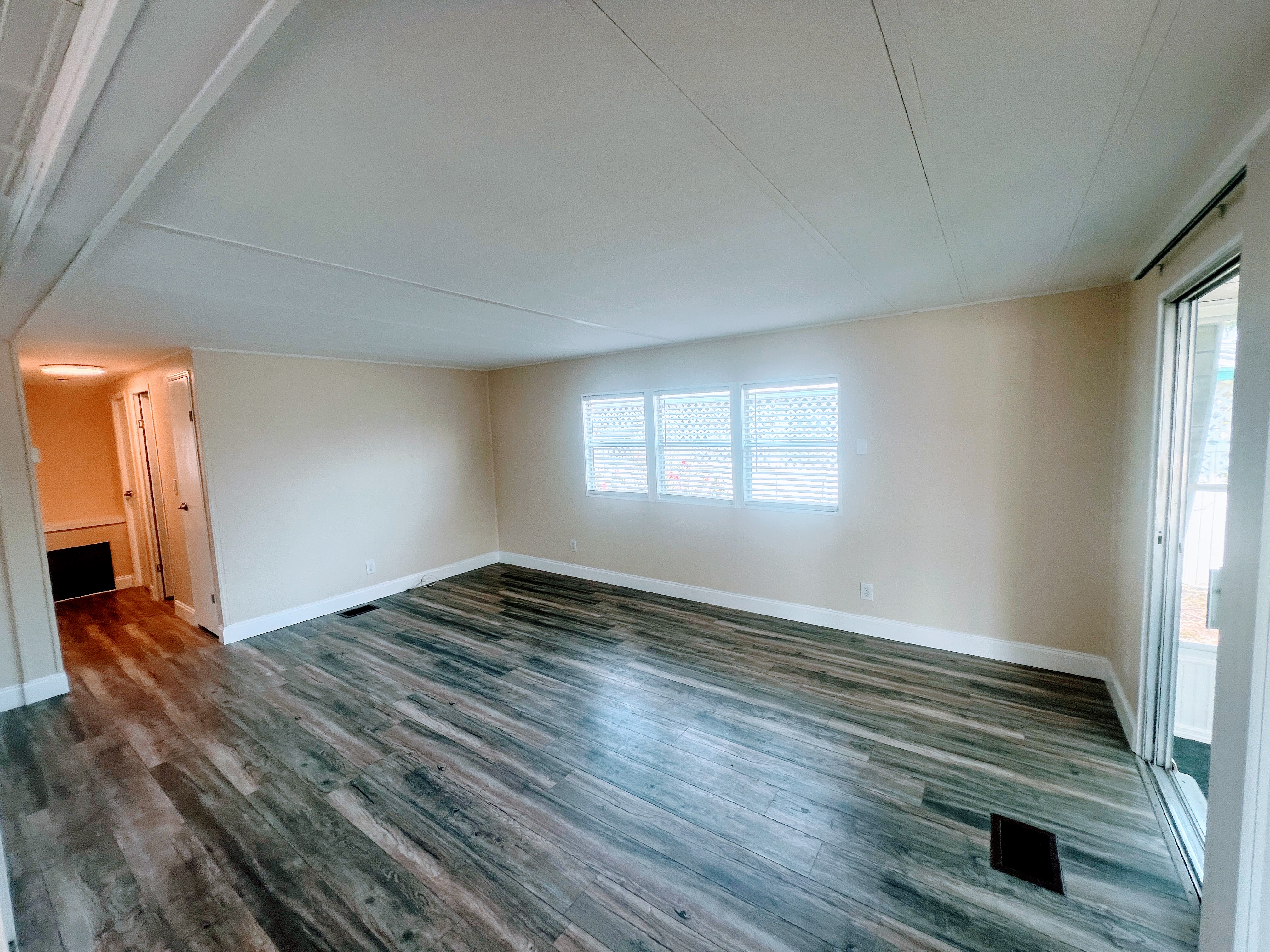 29081 US Hwy 19 N, Lot 256, Clearwater, Florida 33761, 2 Bedrooms Bedrooms, ,2 BathroomsBathrooms,55-Plus Mobile Home,For Sale,US Hwy 19 N, Lot 256,3704