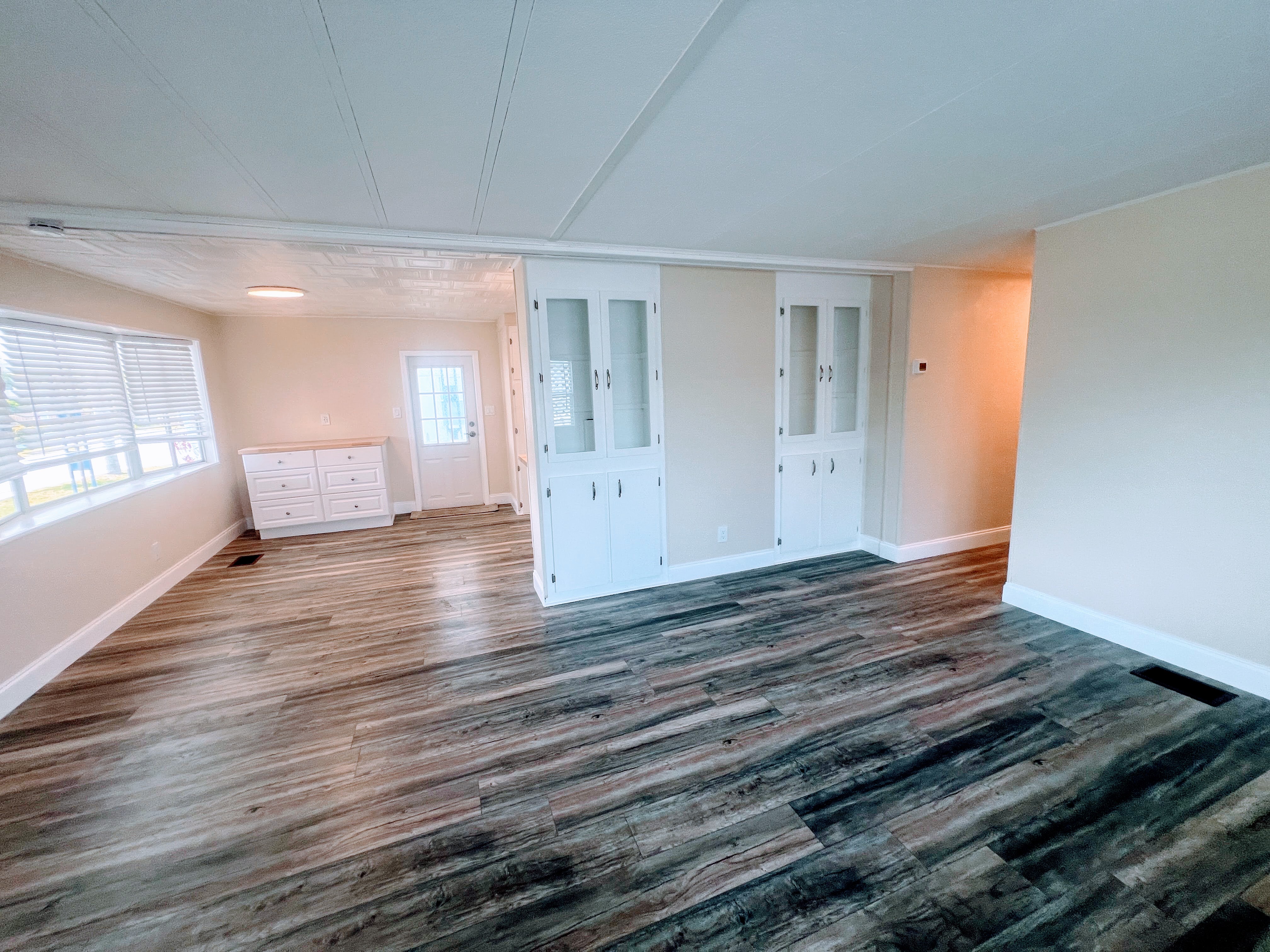 29081 US Hwy 19 N, Lot 256, Clearwater, Florida 33761, 2 Bedrooms Bedrooms, ,2 BathroomsBathrooms,55-Plus Mobile Home,For Sale,US Hwy 19 N, Lot 256,3704