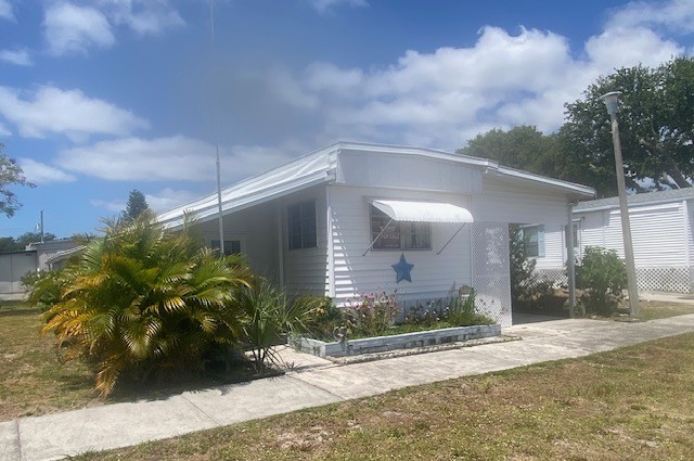 1208 Harry Sutton Road, Melbourne, Florida 32901, 3 Bedrooms Bedrooms, ,2 BathroomsBathrooms,55-Plus Mobile Home,For Sale,Harry Sutton Road,3722