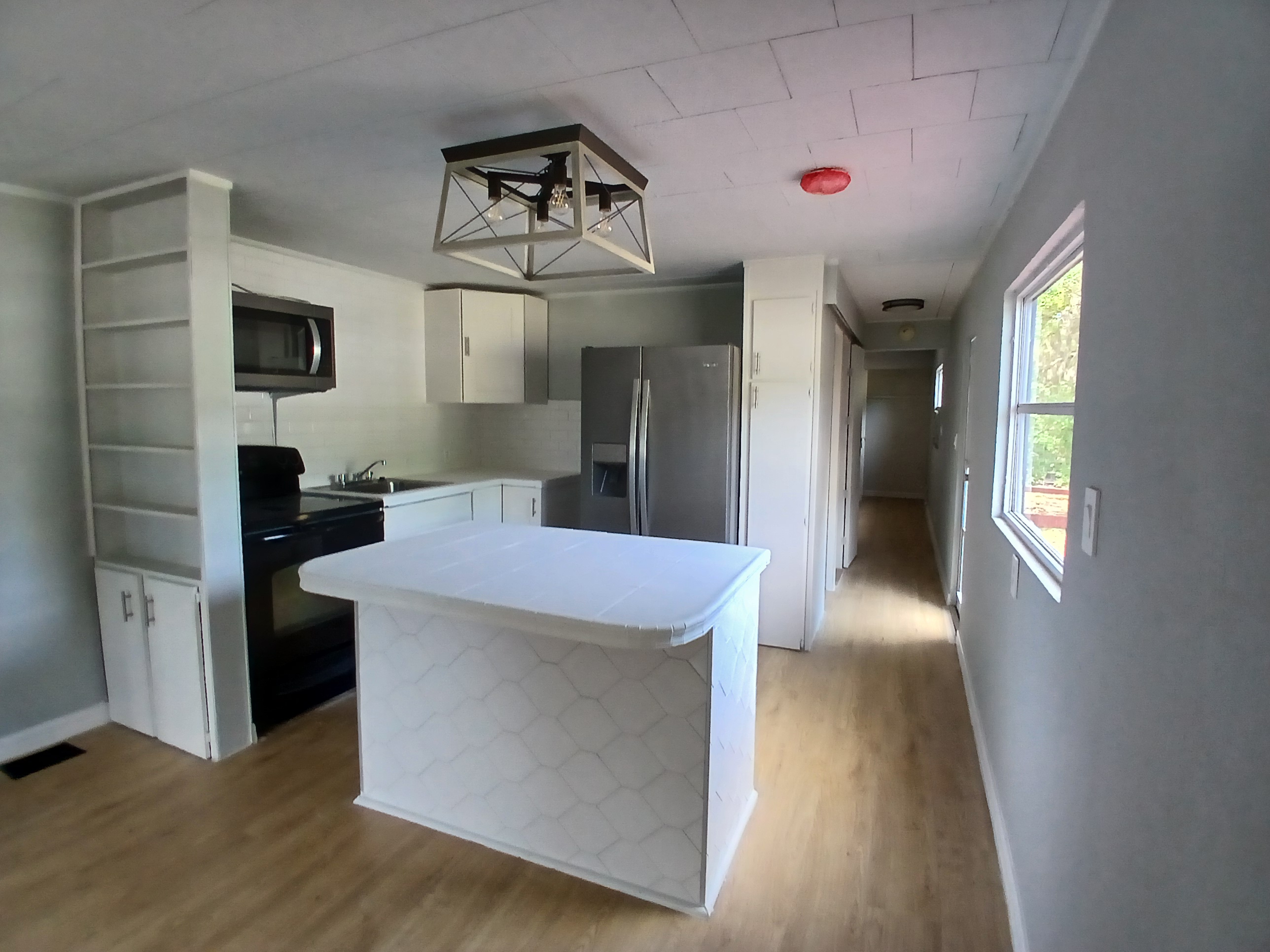 197 Sunset Drive, Lakeland, Florida 33850, 2 Bedrooms Bedrooms, ,1.5 BathroomsBathrooms,55-Plus Mobile Home,For Sale,Sunset Drive,3725