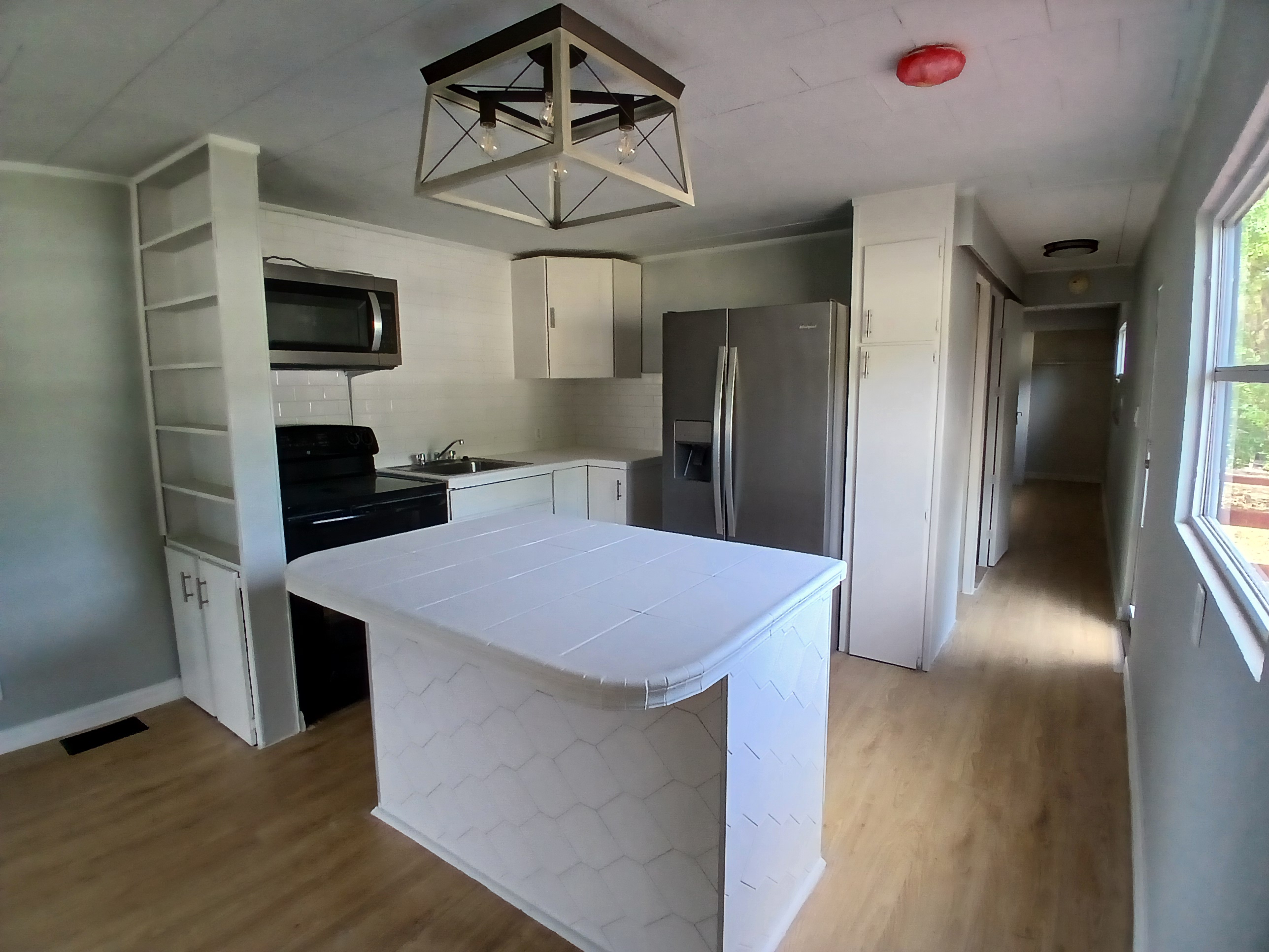 197 Sunset Drive, Lakeland, Florida 33850, 2 Bedrooms Bedrooms, ,1.5 BathroomsBathrooms,55-Plus Mobile Home,For Sale,Sunset Drive,3725