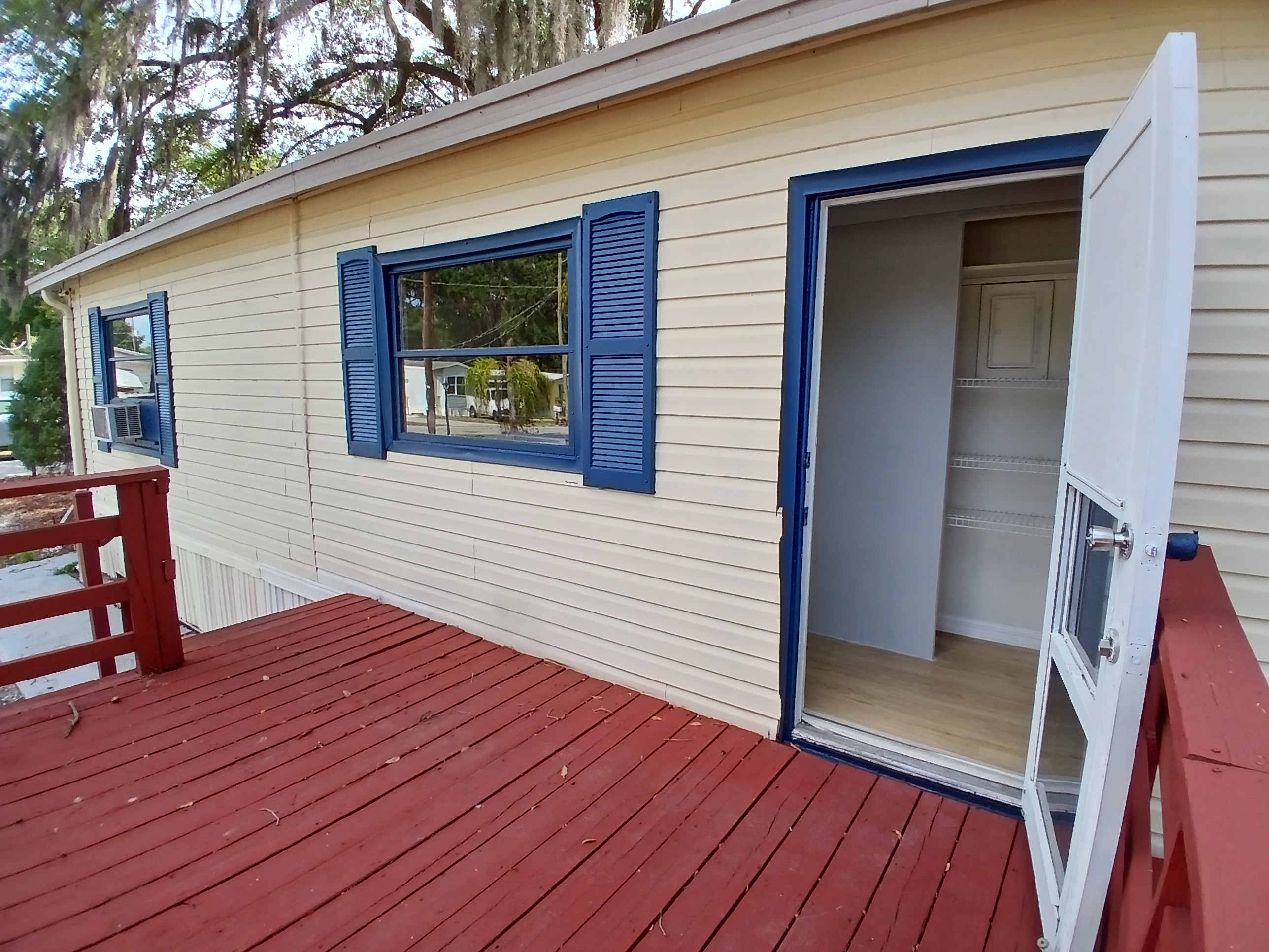 197 Sunset Drive, Lakeland, Florida 33850, 2 Bedrooms Bedrooms, ,1.5 BathroomsBathrooms,55-Plus Mobile Home,For Sale,Sunset Drive,3725