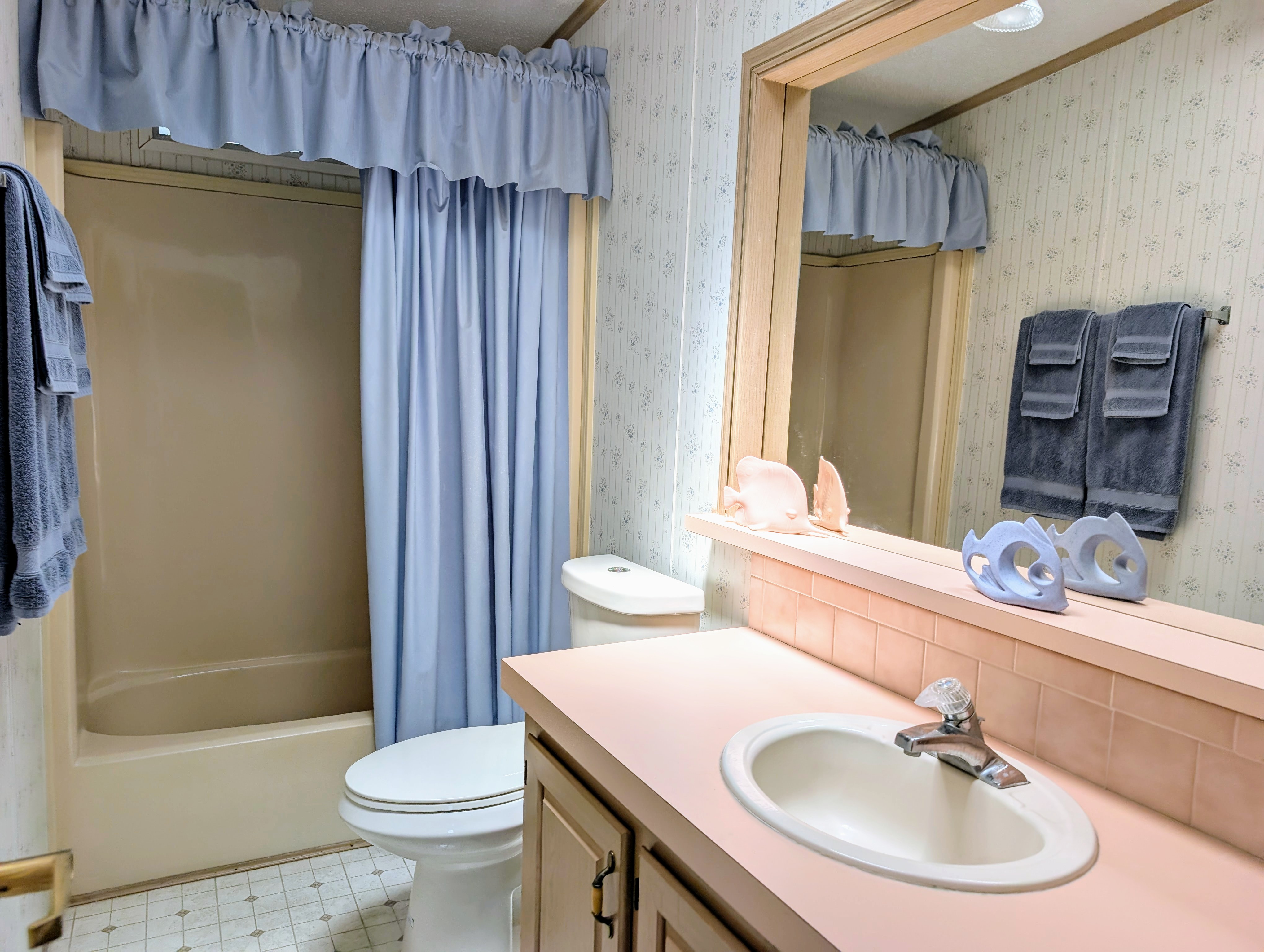 105 Palm Blvd, Parrish, Florida 34219, 2 Bedrooms Bedrooms, ,2 BathroomsBathrooms,55-Plus Mobile Home,For Sale,Palm Blvd,3744