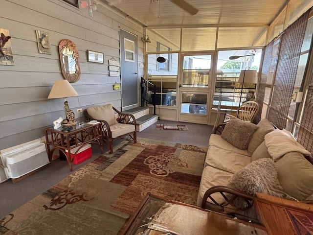 100 Hampton Road, Lot 244, Clearwater, Florida 33759, 2 Bedrooms Bedrooms, ,2 BathroomsBathrooms,55-Plus Mobile Home,For Sale,Hampton Road, Lot 244,3750