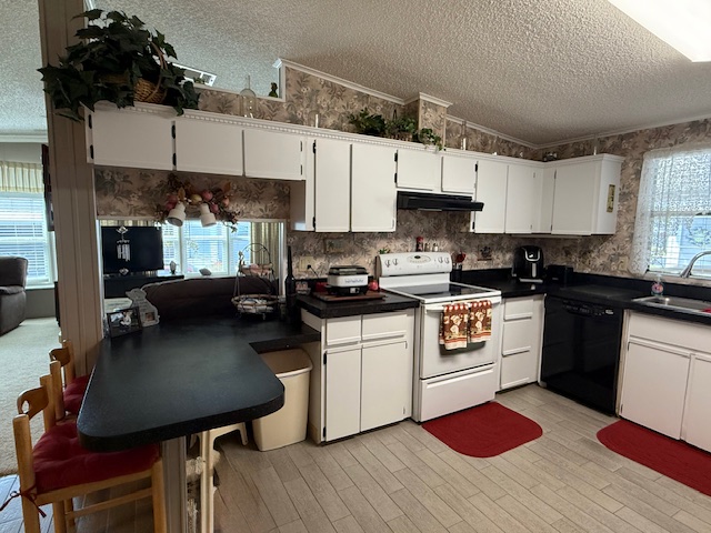 100 Hampton Road, Lot 244, Clearwater, Florida 33759, 2 Bedrooms Bedrooms, ,2 BathroomsBathrooms,55-Plus Mobile Home,For Sale,Hampton Road, Lot 244,3750