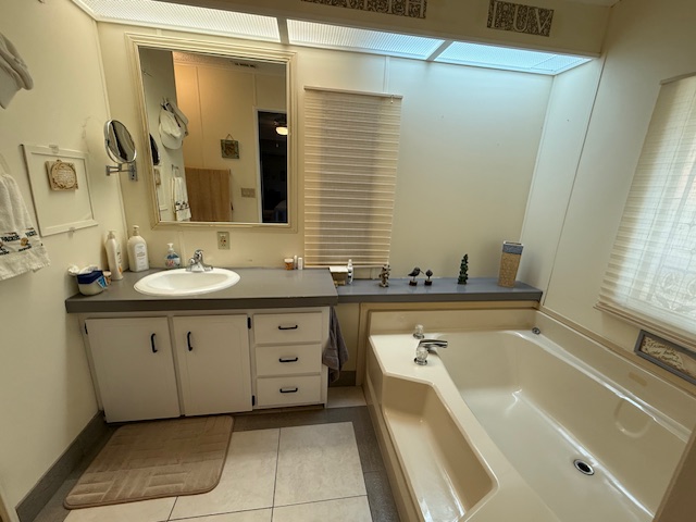 100 Hampton Road, Lot 244, Clearwater, Florida 33759, 2 Bedrooms Bedrooms, ,2 BathroomsBathrooms,55-Plus Mobile Home,For Sale,Hampton Road, Lot 244,3750