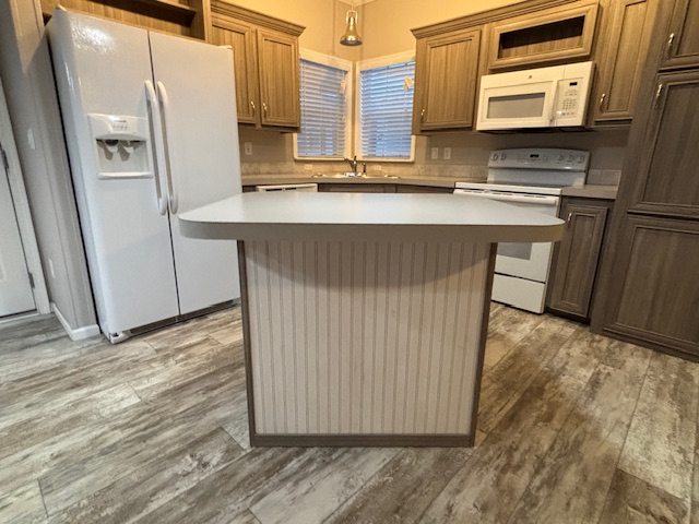 2419 Gulf to Bay Blvd, Lot 713, Clearwater, Florida 33765, 2 Bedrooms Bedrooms, ,2 BathroomsBathrooms,55-Plus Mobile Home,For Sale,Gulf to Bay Blvd, Lot 713,3752