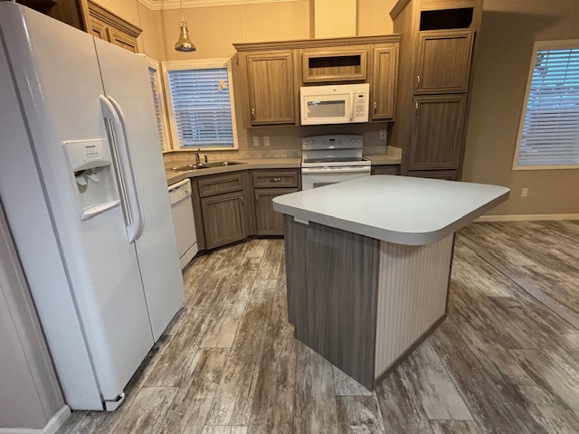 2419 Gulf to Bay Blvd, Lot 713, Clearwater, Florida 33765, 2 Bedrooms Bedrooms, ,2 BathroomsBathrooms,55-Plus Mobile Home,For Sale,Gulf to Bay Blvd, Lot 713,3752