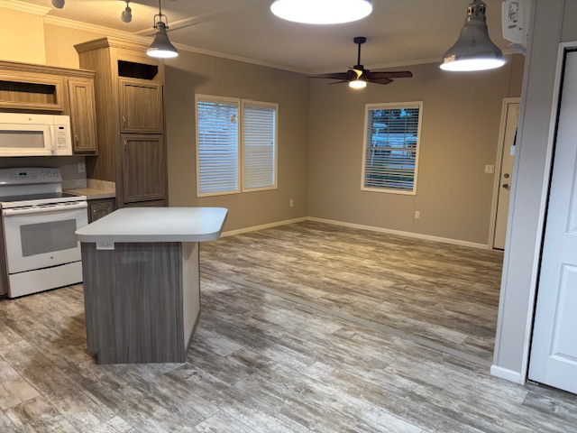 2419 Gulf to Bay Blvd, Lot 713, Clearwater, Florida 33765, 2 Bedrooms Bedrooms, ,2 BathroomsBathrooms,55-Plus Mobile Home,For Sale,Gulf to Bay Blvd, Lot 713,3752