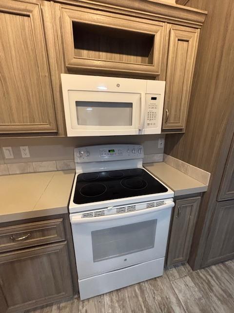 2419 Gulf to Bay Blvd, Lot 713, Clearwater, Florida 33765, 2 Bedrooms Bedrooms, ,2 BathroomsBathrooms,55-Plus Mobile Home,For Sale,Gulf to Bay Blvd, Lot 713,3752