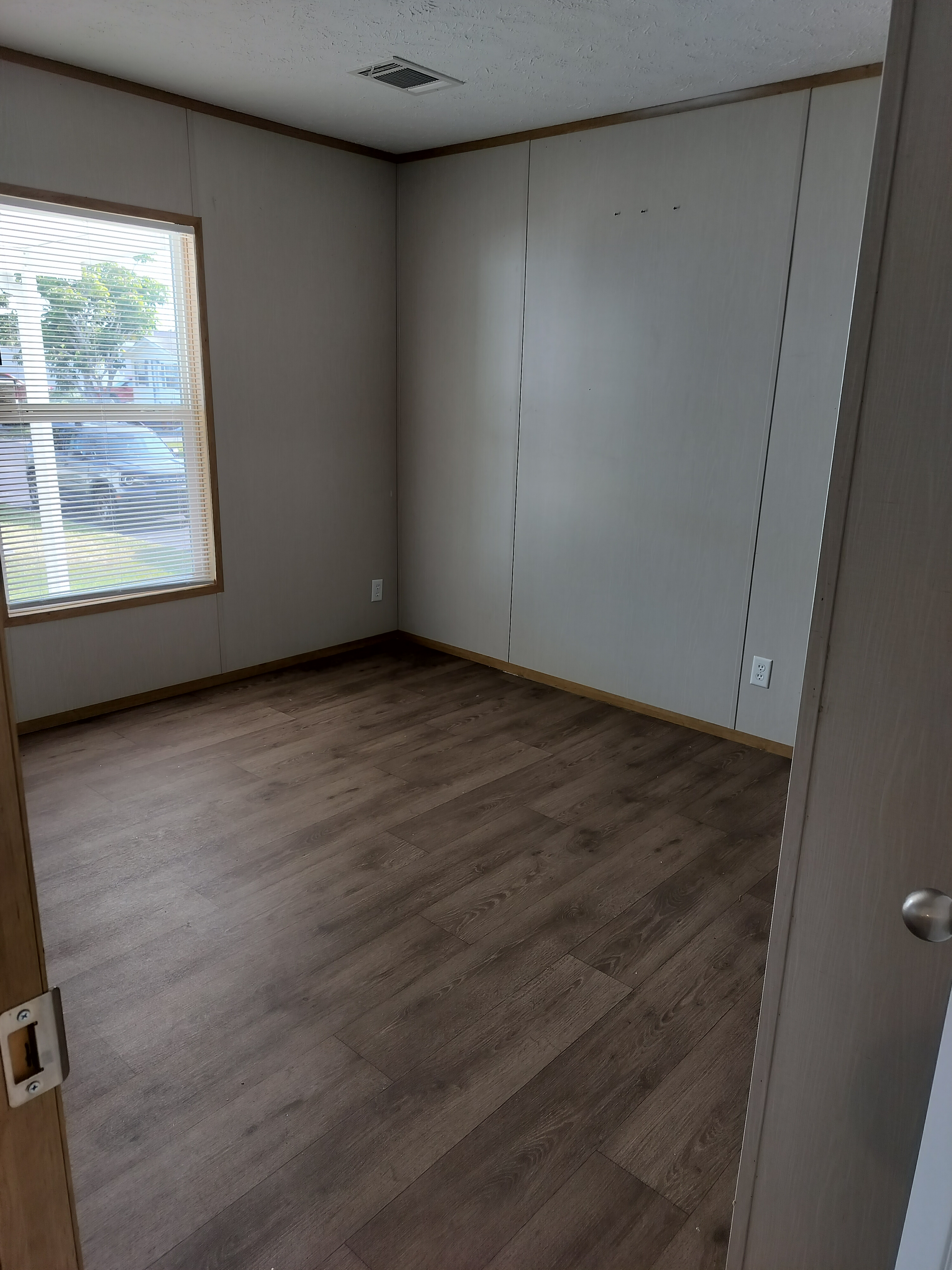 237 Peacock St, Fort Pierce, Florida 34982, 3 Bedrooms Bedrooms, ,2 BathroomsBathrooms,55-Plus Mobile Home,For Sale,Peacock St,3767