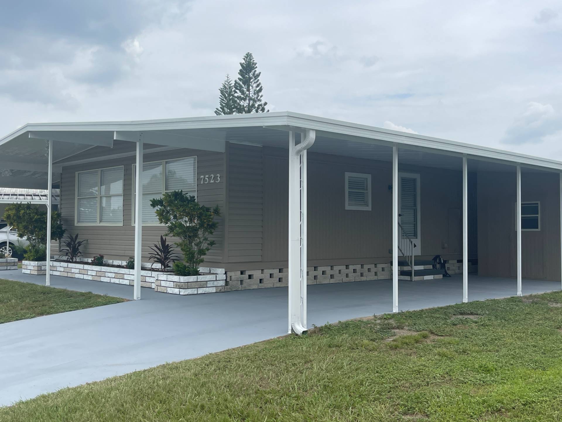 7523 Kings Drive, Ellenton, Florida 34222, 2 Bedrooms Bedrooms, ,2 BathroomsBathrooms,55-Plus Mobile Home,For Sale,Kings Drive,3770