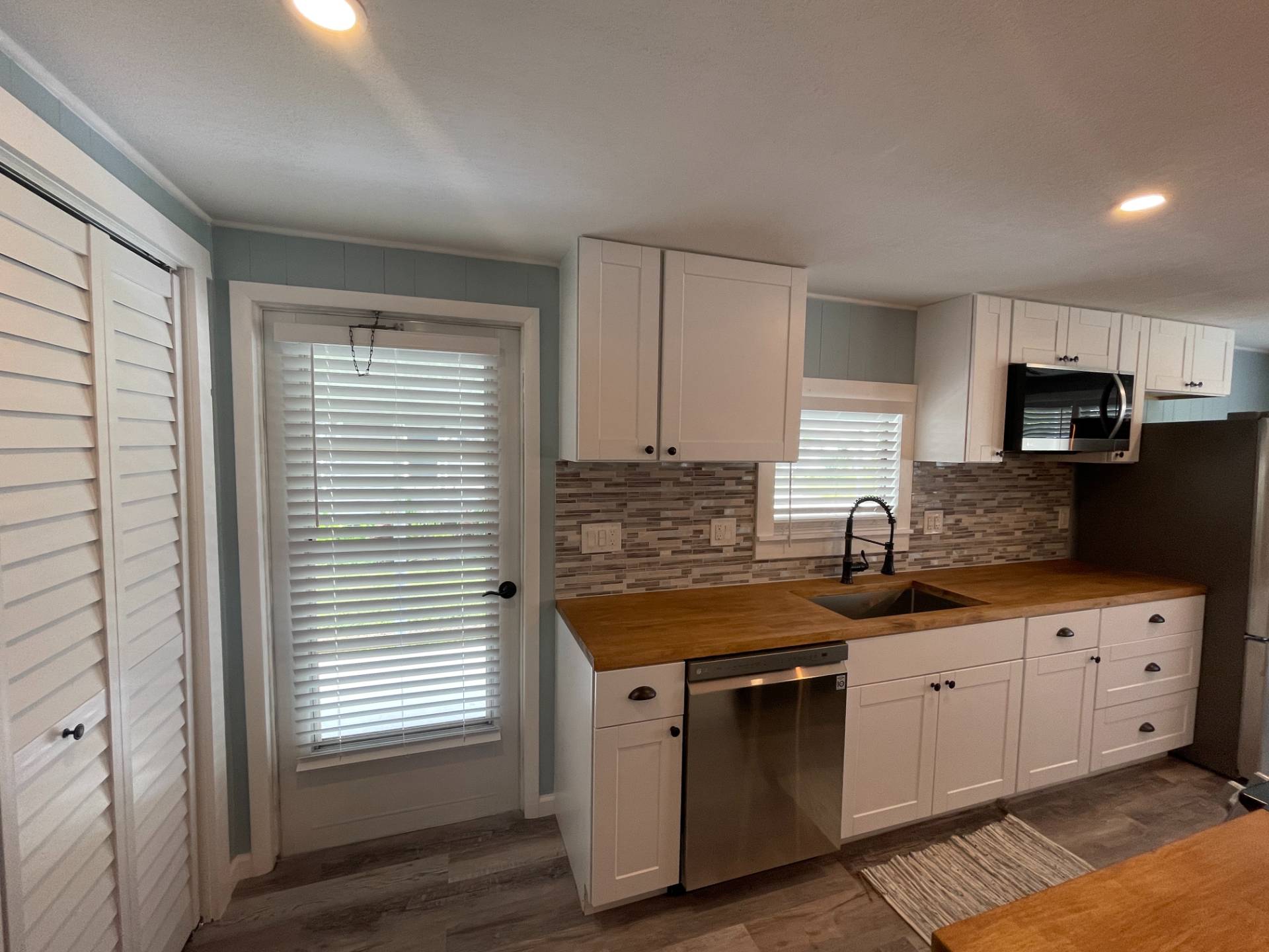 7523 Kings Drive, Ellenton, Florida 34222, 2 Bedrooms Bedrooms, ,2 BathroomsBathrooms,55-Plus Mobile Home,For Sale,Kings Drive,3770