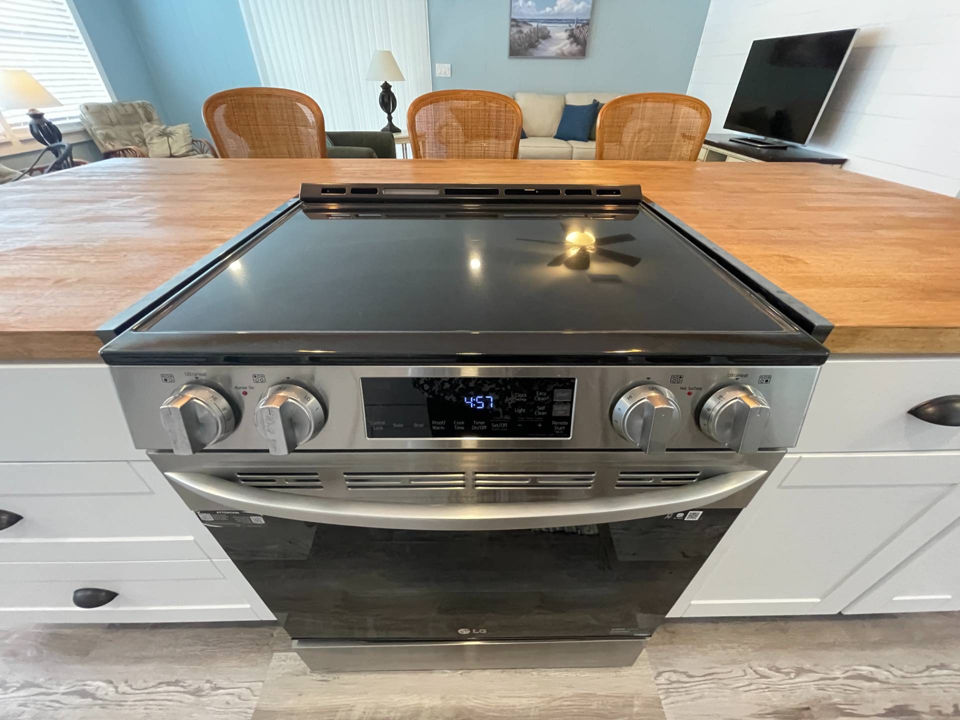 7523 Kings Drive, Ellenton, Florida 34222, 2 Bedrooms Bedrooms, ,2 BathroomsBathrooms,55-Plus Mobile Home,For Sale,Kings Drive,3770