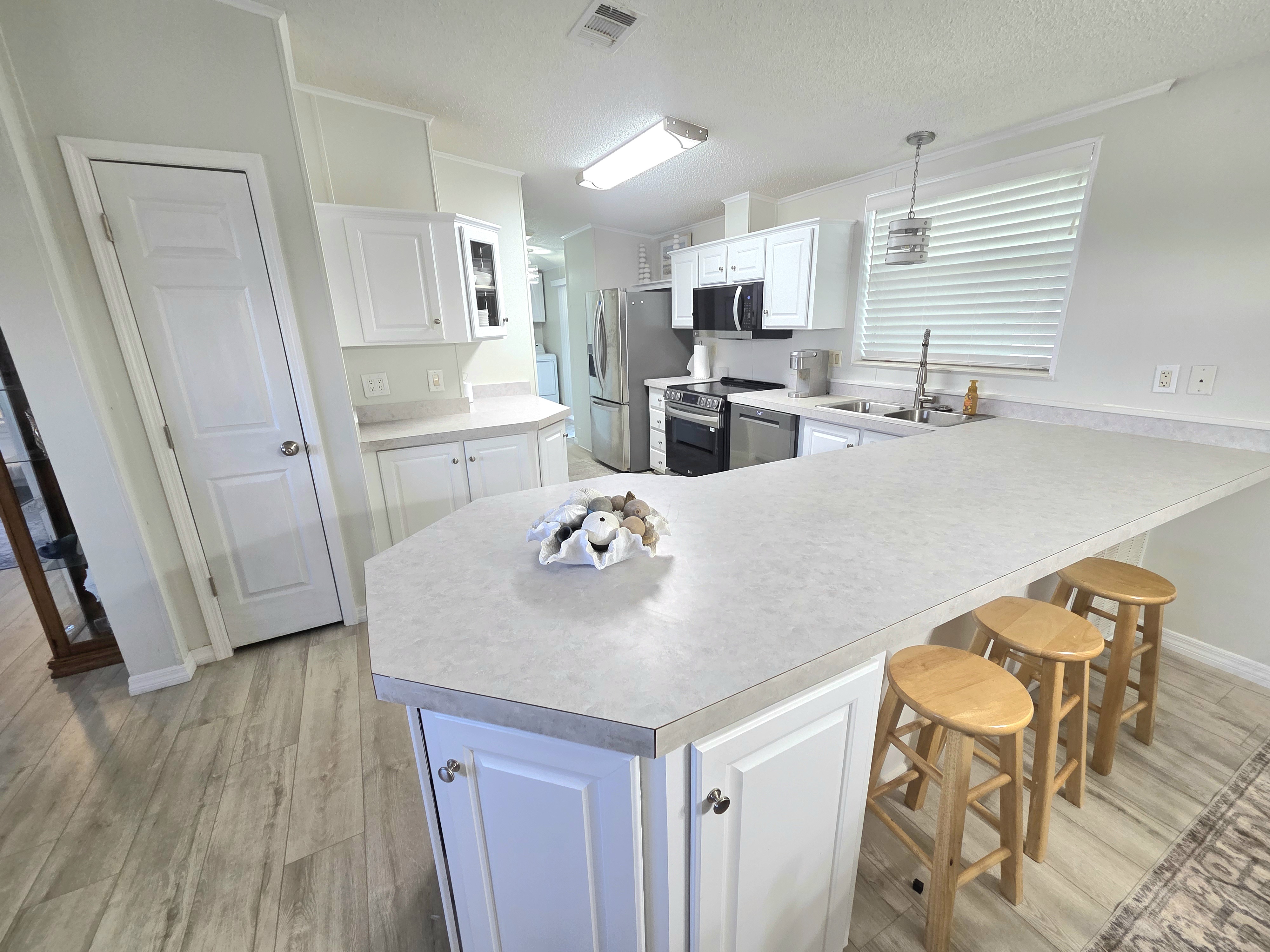 2612 87th Terrace East, Palmetto, Florida 34221, 3 Bedrooms Bedrooms, ,2 BathroomsBathrooms,55-Plus Mobile Home,For Sale,87th Terrace East,3784
