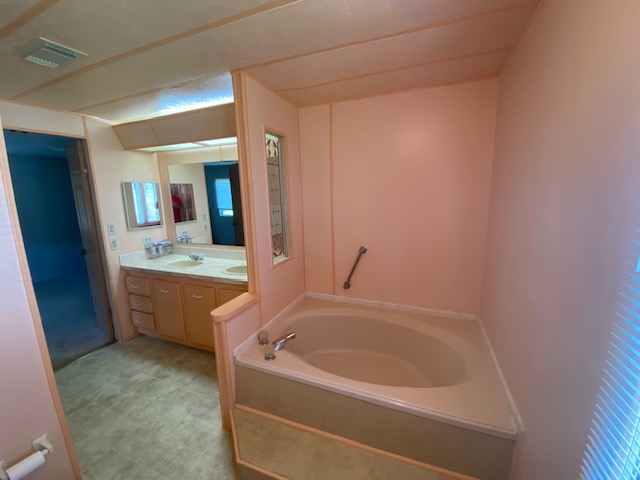 7 Felicidad Ct, Fort Pierce, Florida 34951, 2 Bedrooms Bedrooms, ,2 BathroomsBathrooms,55-Plus Mobile Home,For Sale,Felicidad Ct,3785