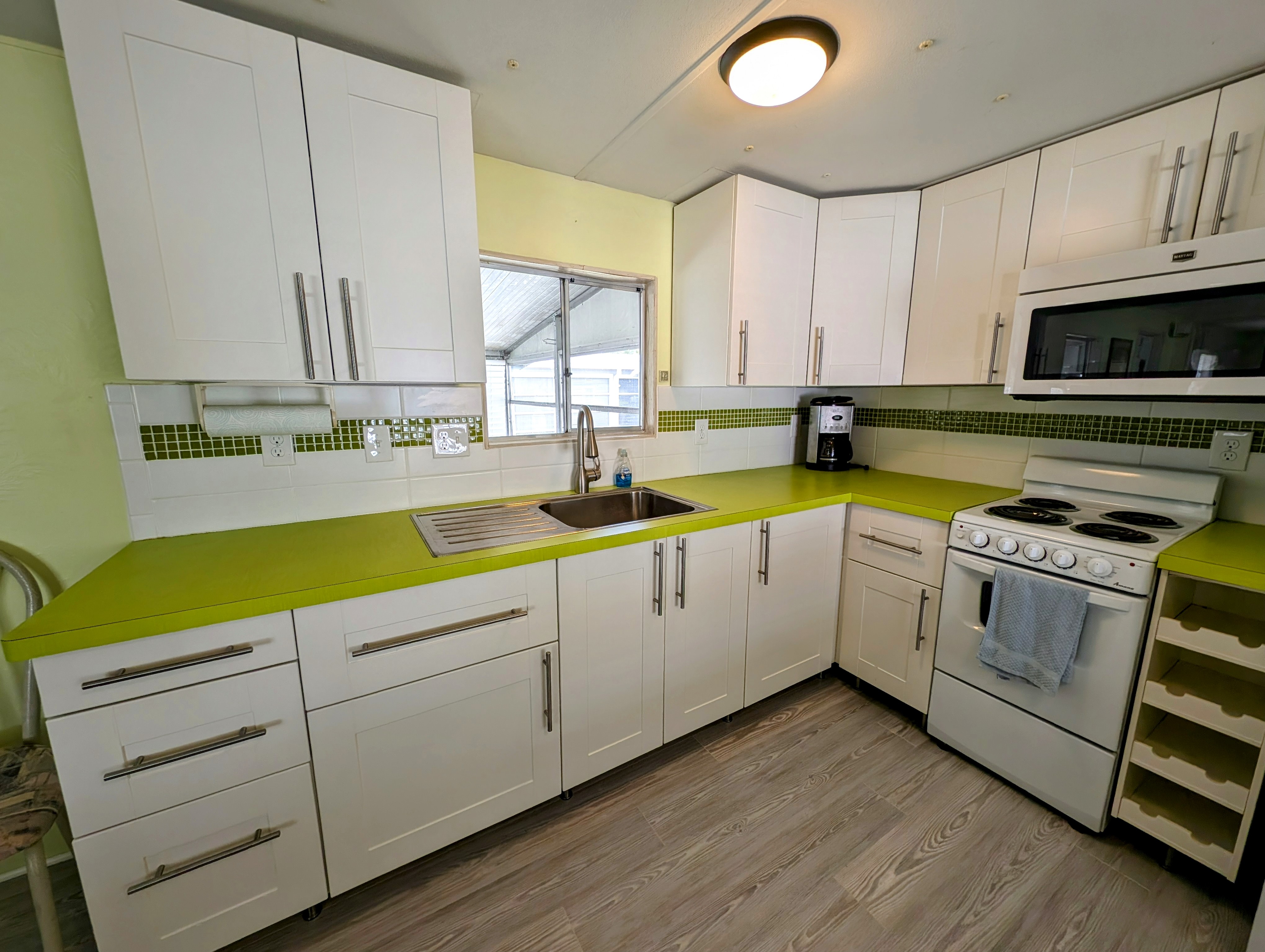 1652 Moonraker Drive, Ruskin, Florida 33570, 2 Bedrooms Bedrooms, ,1.5 BathroomsBathrooms,55-Plus Mobile Home,For Sale,Moonraker Drive,3787