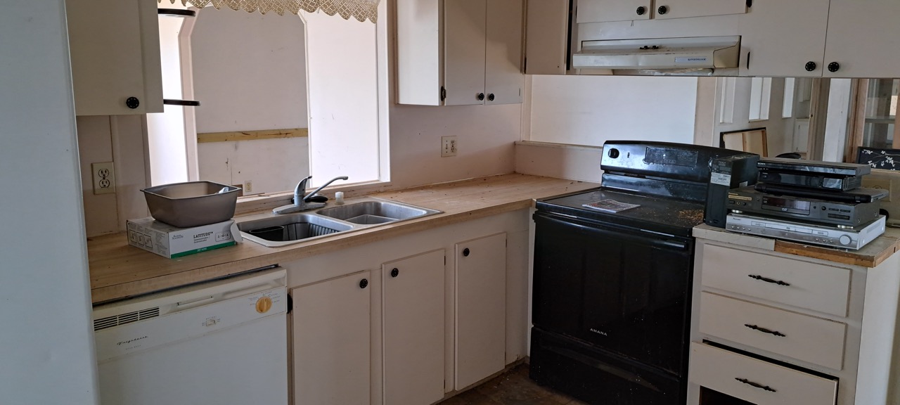 12100 Seminole Blvd, Lot 96, Largo, Florida 33778, 2 Bedrooms Bedrooms, ,2 BathroomsBathrooms,55-Plus Mobile Home,For Sale,Seminole Blvd, Lot 96,3791