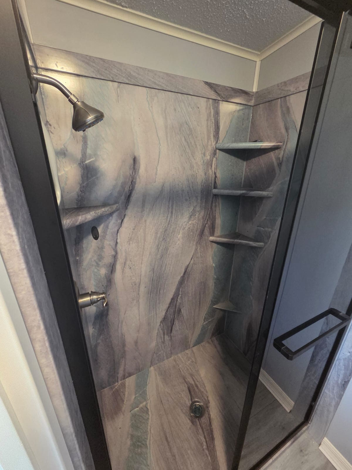 100 Hampton Road, Lot 298, Clearwater, Florida 33759, 3 Bedrooms Bedrooms, ,2 BathroomsBathrooms,55-Plus Mobile Home,For Sale,Hampton Road, Lot 298,3792