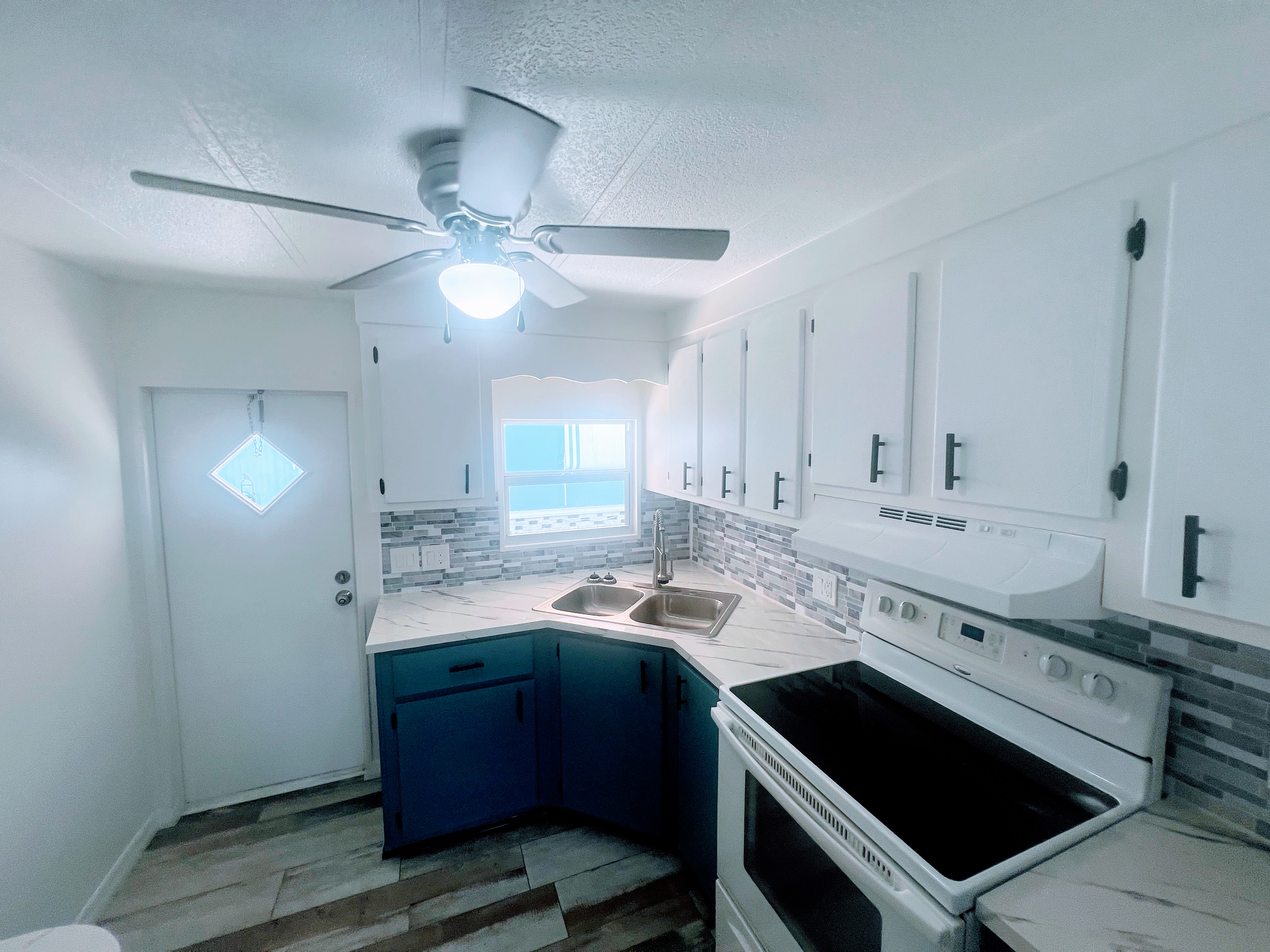 7001 142nd Avenue N, Lot 32, Largo, Florida 33771, 2 Bedrooms Bedrooms, ,2 BathroomsBathrooms,55-Plus Mobile Home,For Sale,142nd Avenue N, Lot 32,3809