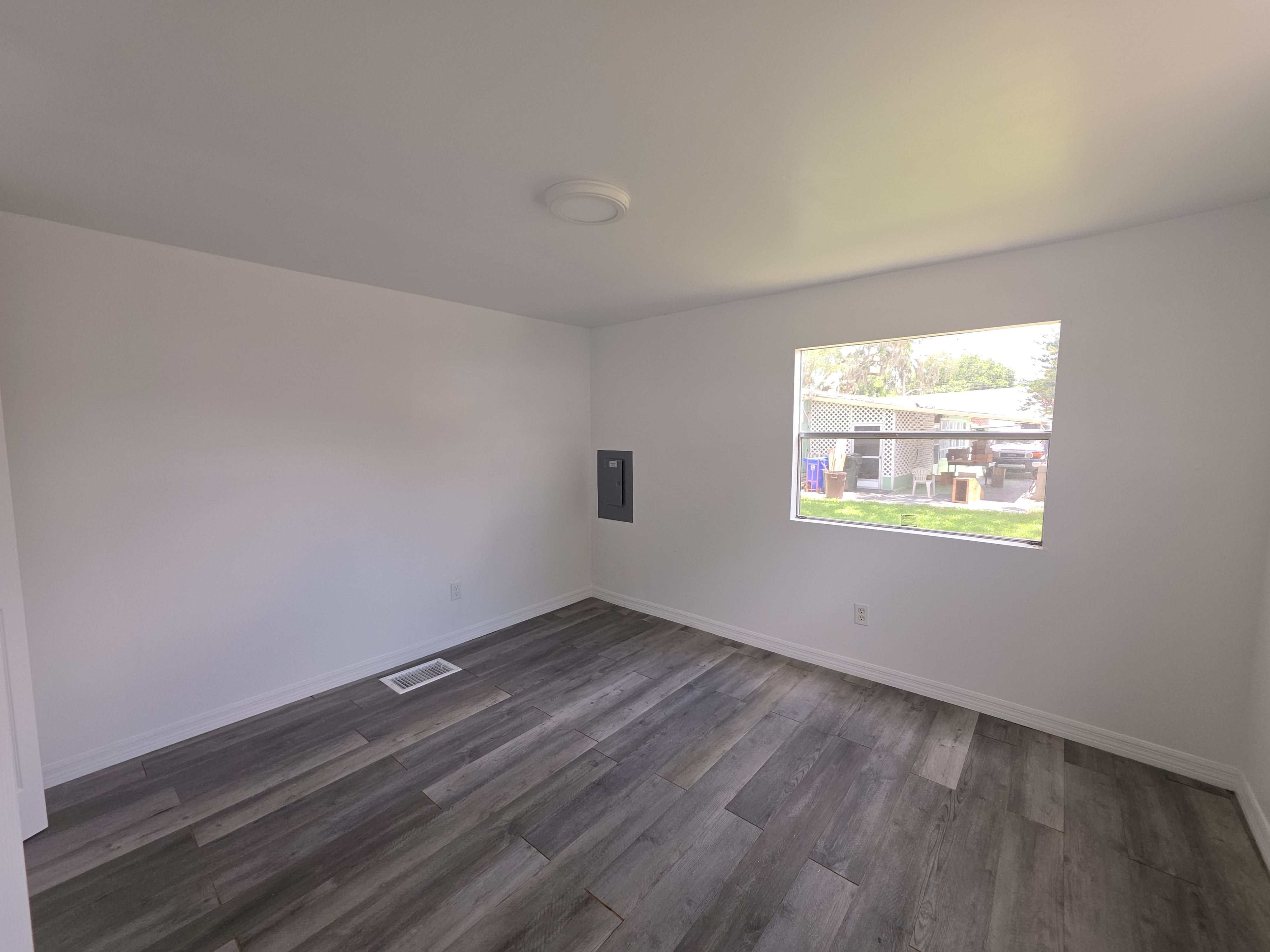 84 Bonisee Circle, Lakeland, Florida 33801, 2 Bedrooms Bedrooms, ,1 BathroomBathrooms,55-Plus Mobile Home,For Sale,Bonisee Circle,3818