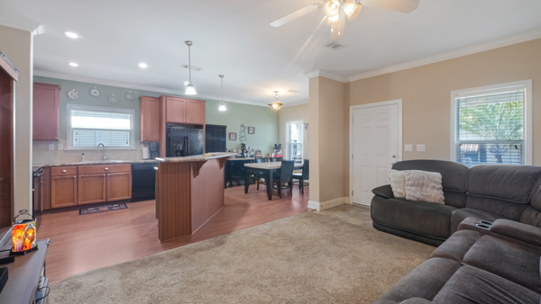 100 Hampton Road, Lot 281, Clearwater, Florida 33759, 2 Bedrooms Bedrooms, ,2 BathroomsBathrooms,55-Plus Mobile Home,For Sale,Hampton Road, Lot 281,3823