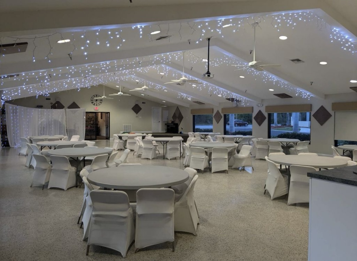 100 Hampton Road, Lot 281, Clearwater, Florida 33759, 2 Bedrooms Bedrooms, ,2 BathroomsBathrooms,55-Plus Mobile Home,For Sale,Hampton Road, Lot 281,3823