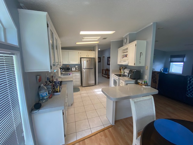 4318 Dirkshire Loop, Lot 873, Lakeland, Florida 32801, 2 Bedrooms Bedrooms, ,2 BathroomsBathrooms,55-Plus Mobile Home,For Sale,Dirkshire Loop, Lot 873,3832